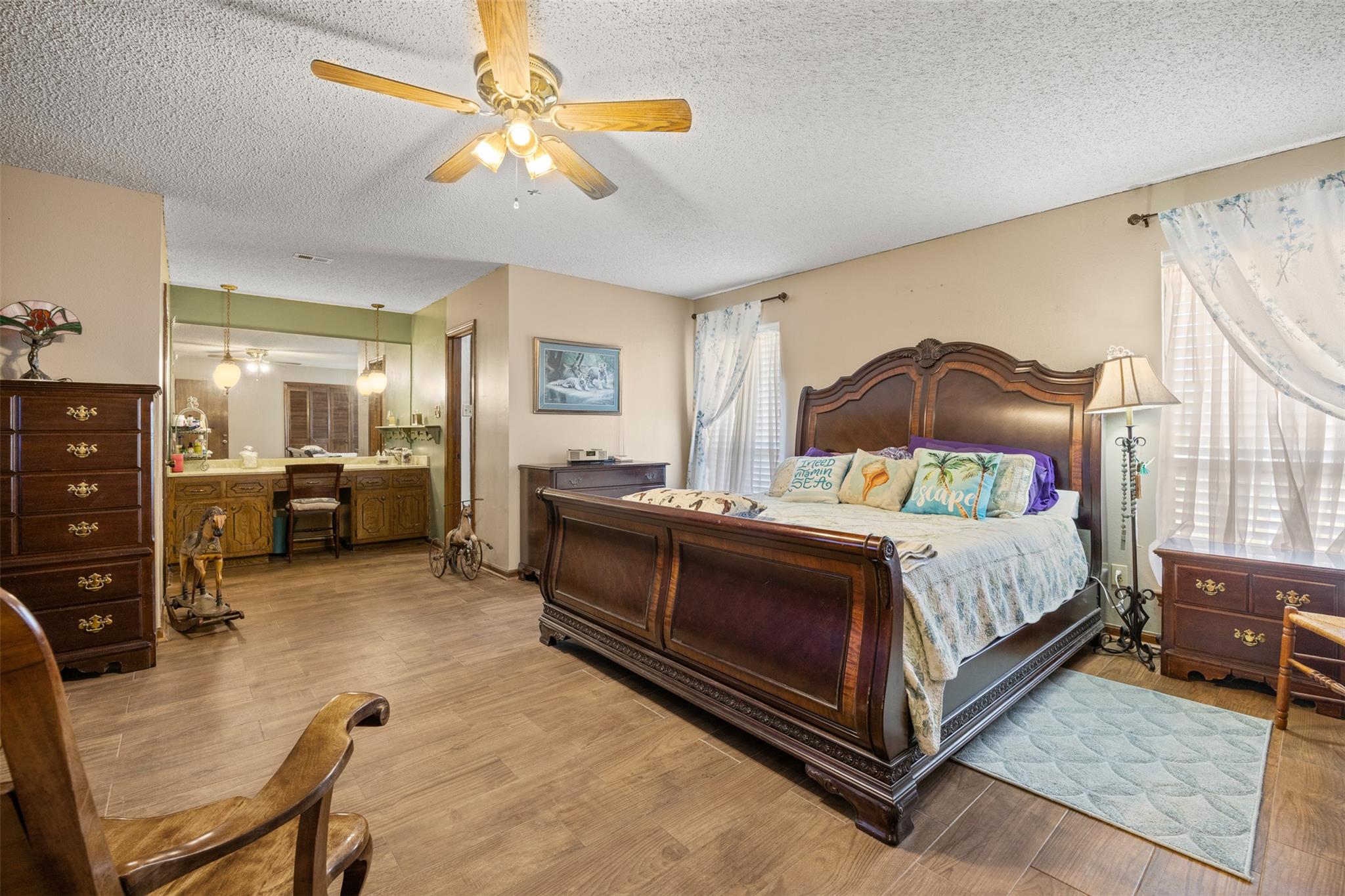 300 Oak Springs Dr, Dripping Springs, TX 78620