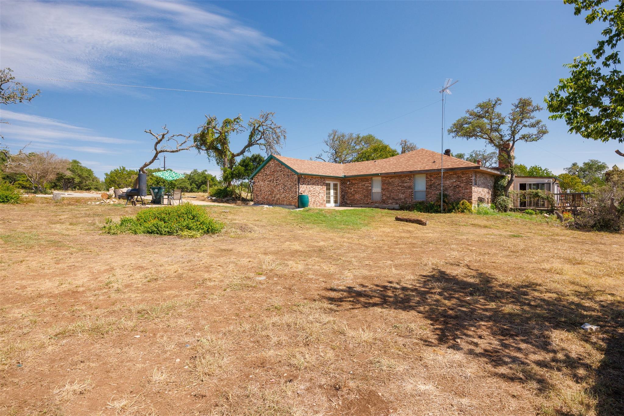 300 Oak Springs Dr, Dripping Springs, TX 78620
