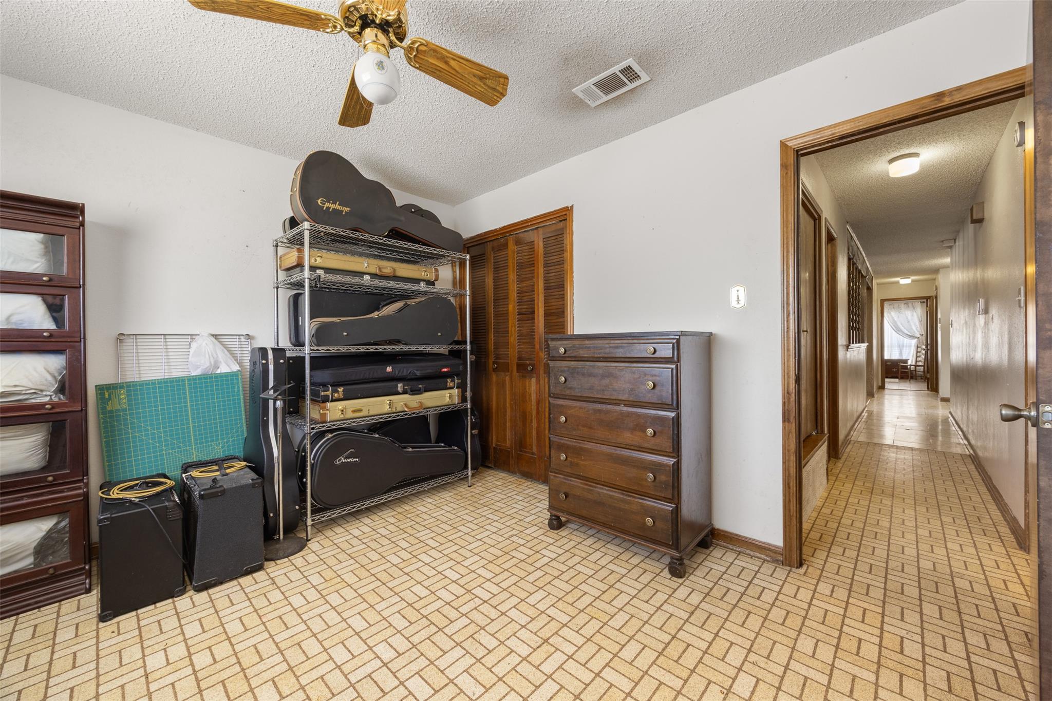 300 Oak Springs Dr, Dripping Springs, TX 78620