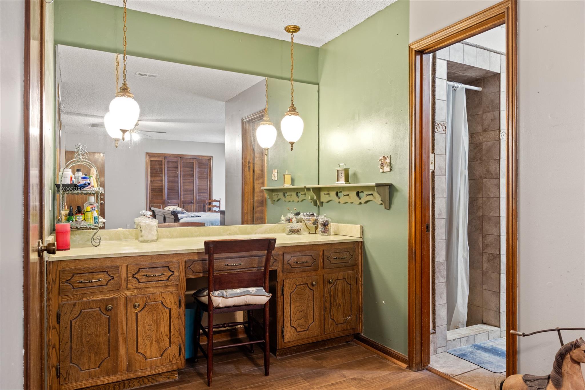 300 Oak Springs Dr, Dripping Springs, TX 78620