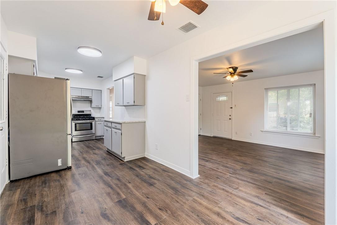 1009 Field St, San Marcos, TX 78666