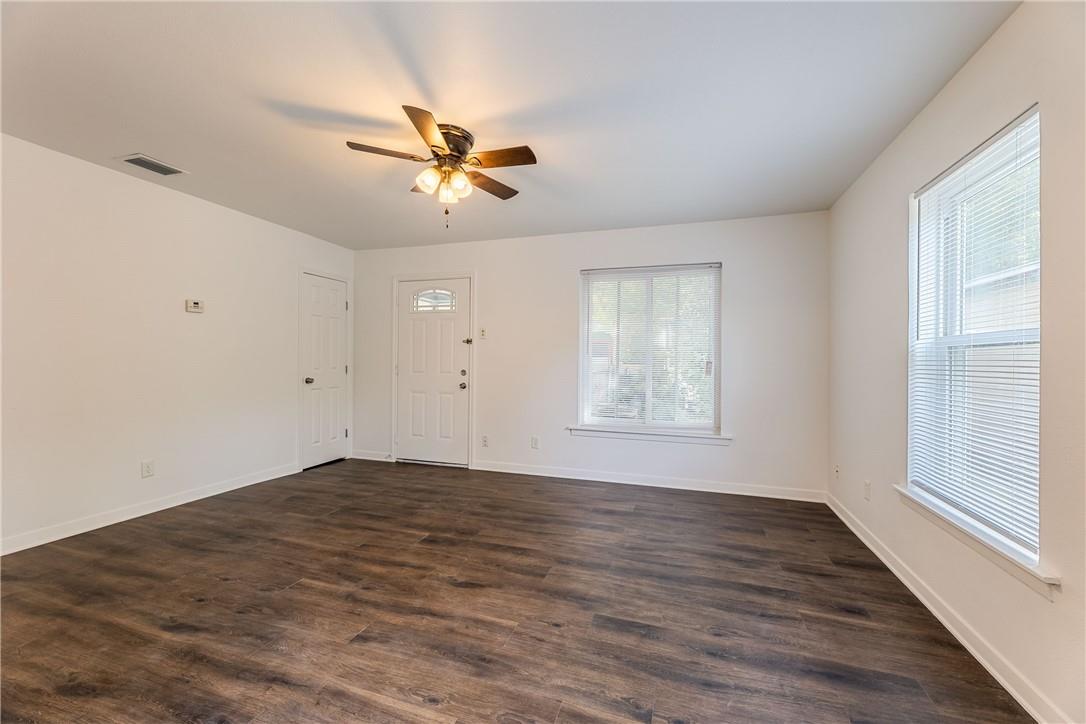 1009 Field St, San Marcos, TX 78666