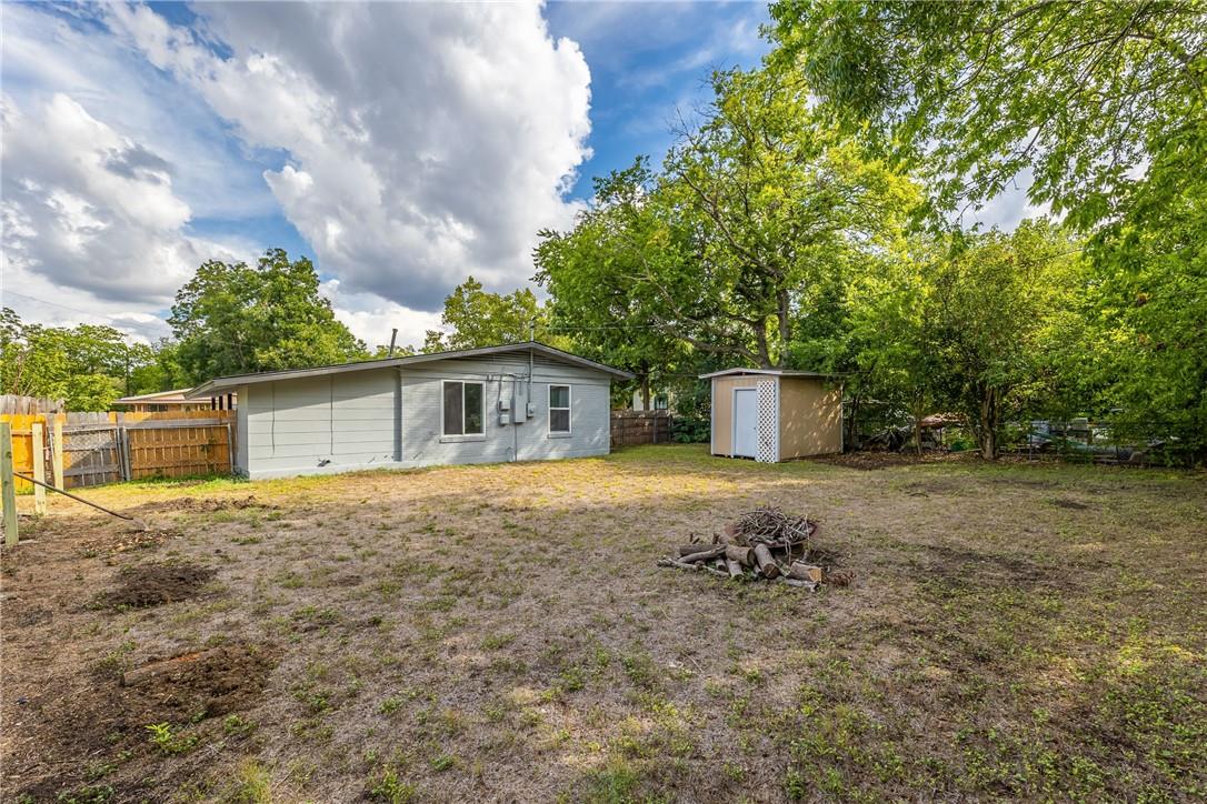 1009 Field St, San Marcos, TX 78666