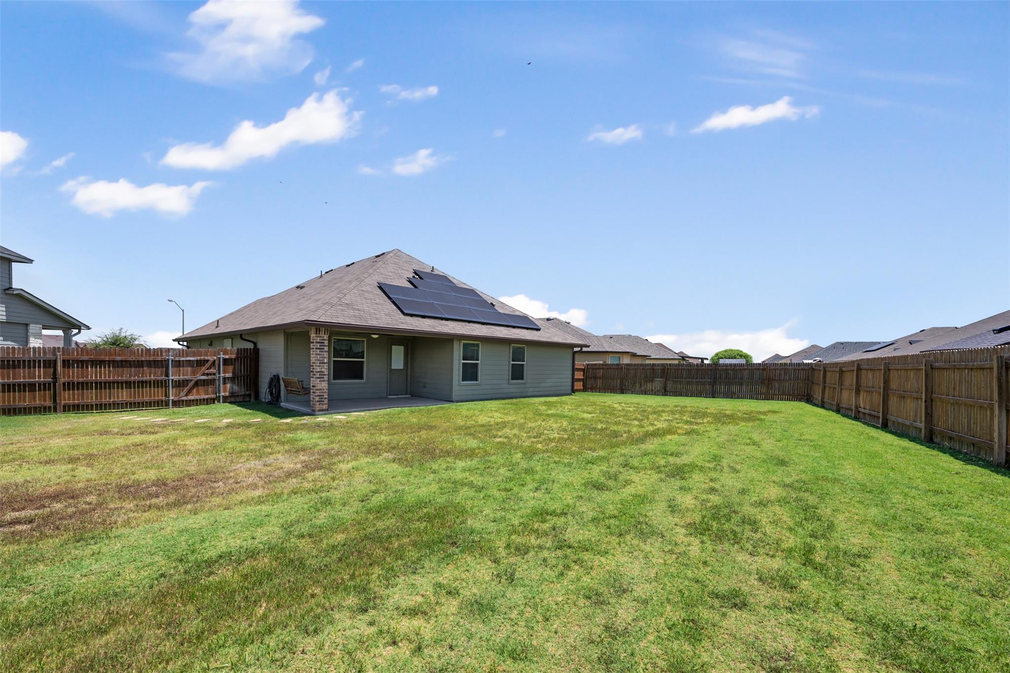 152 Beth Ann Loop, Taylor, TX 76574