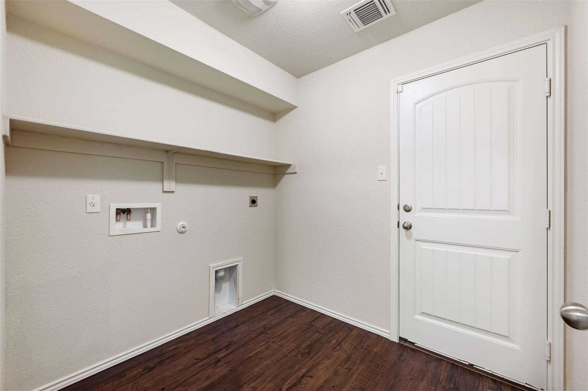 152 Beth Ann Loop, Taylor, TX 76574