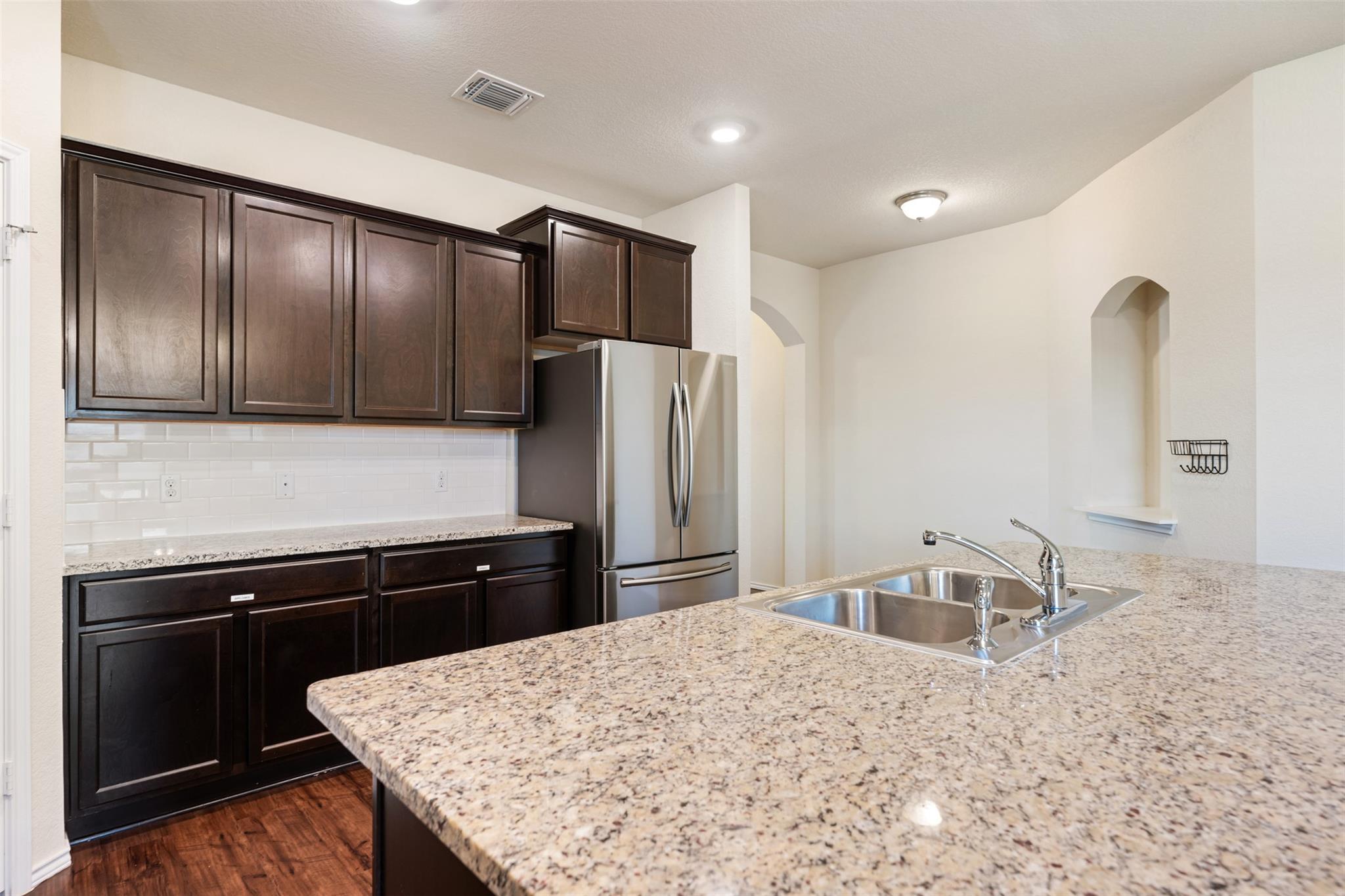 152 Beth Ann Loop, Taylor, TX 76574