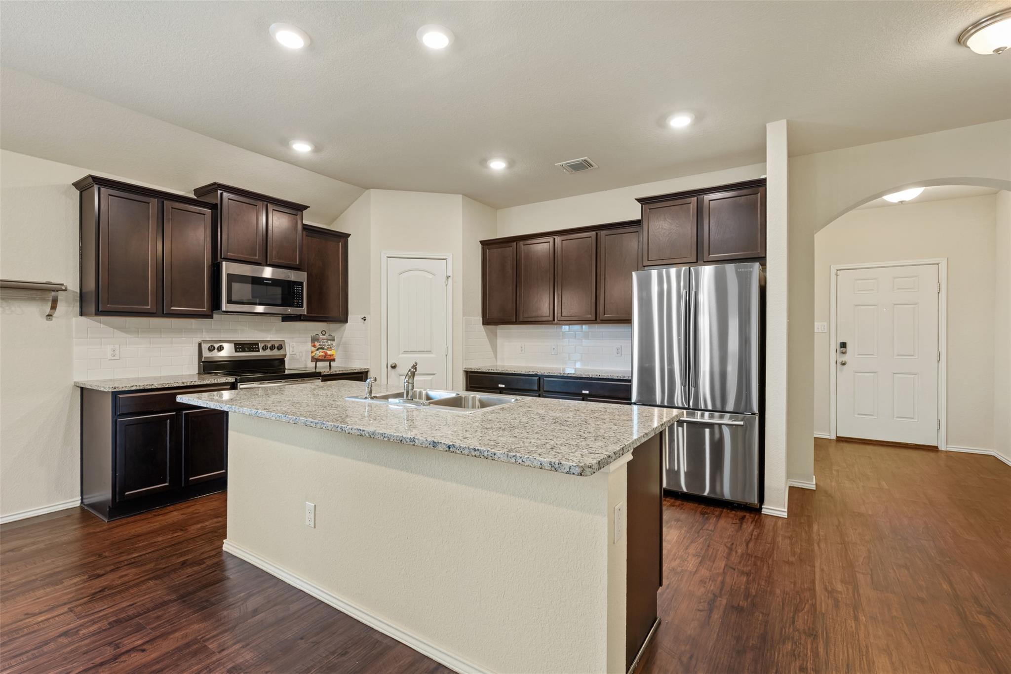 152 Beth Ann Loop, Taylor, TX 76574