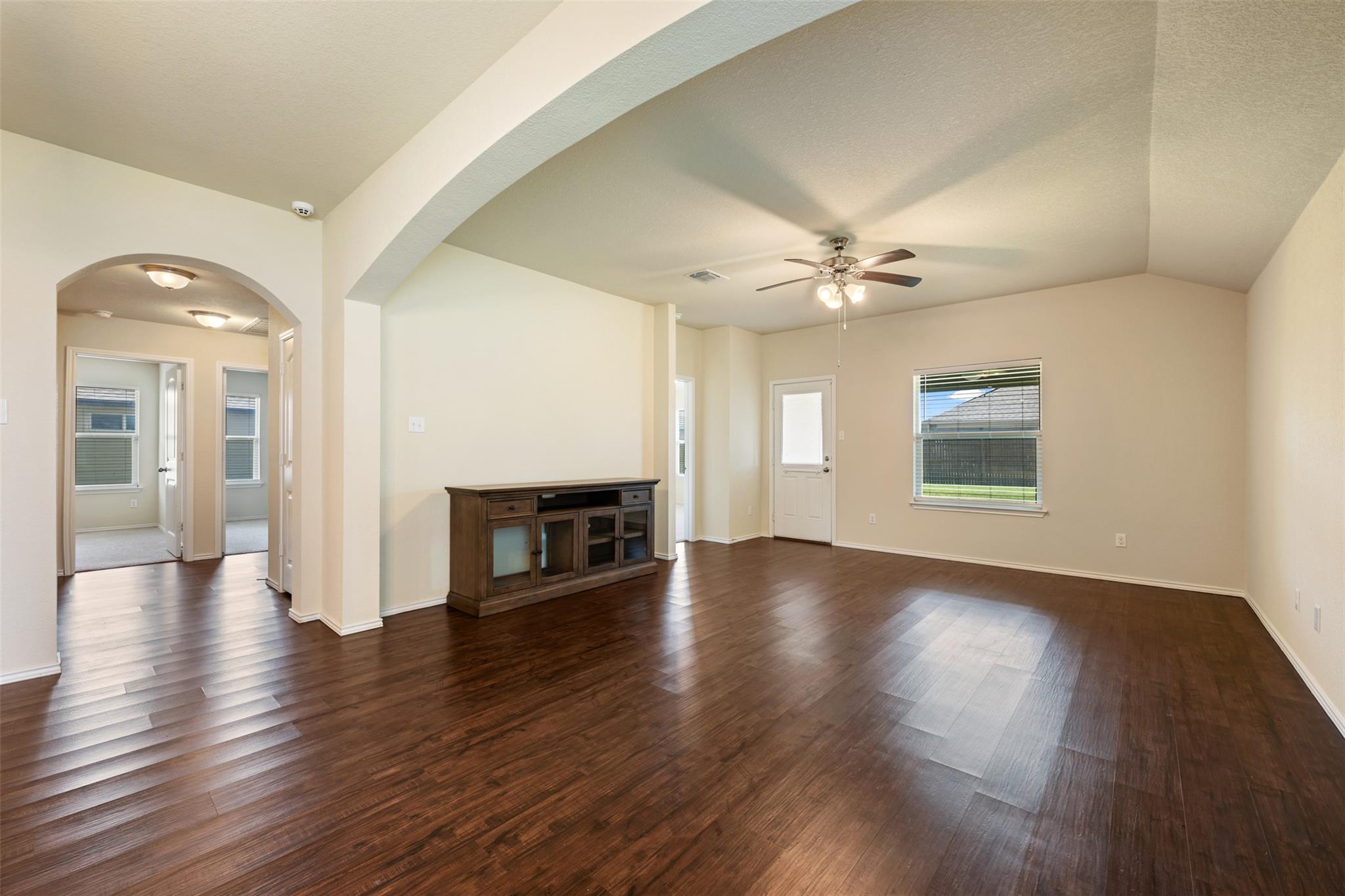 152 Beth Ann Loop, Taylor, TX 76574