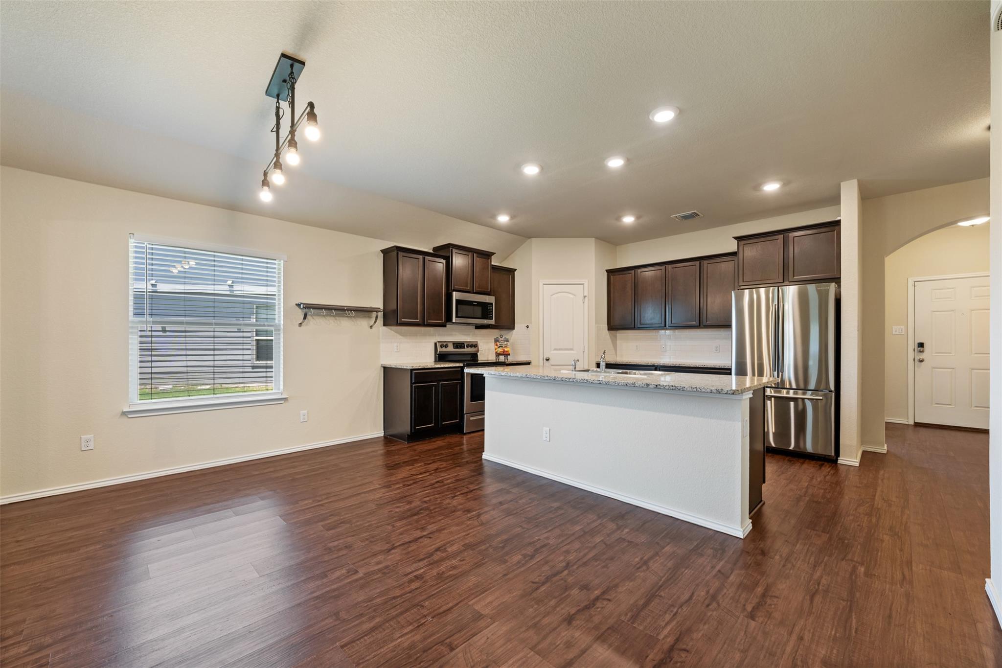 152 Beth Ann Loop, Taylor, TX 76574