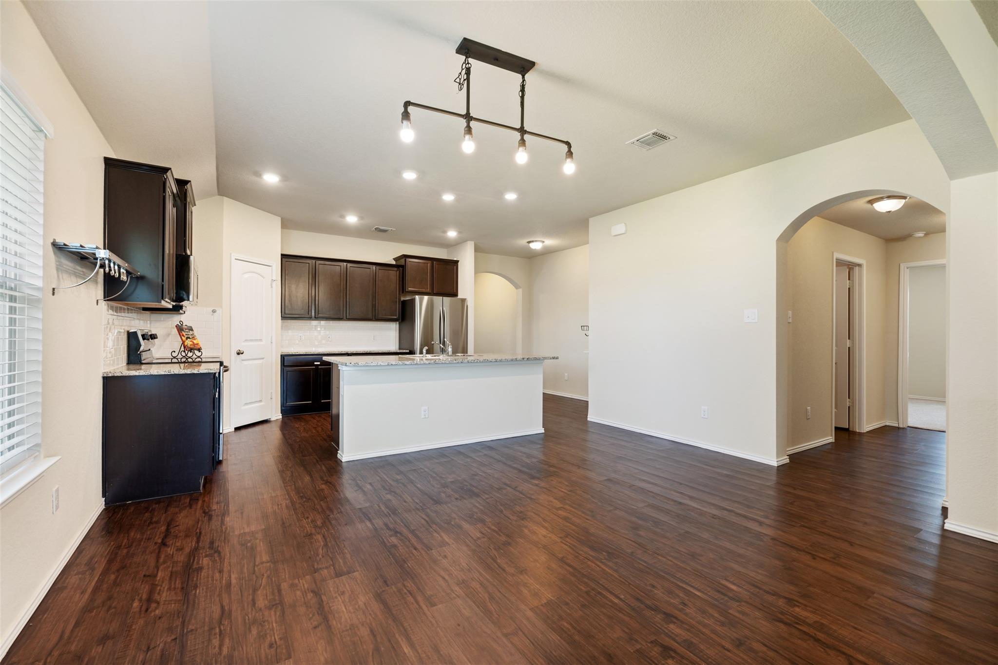 152 Beth Ann Loop, Taylor, TX 76574