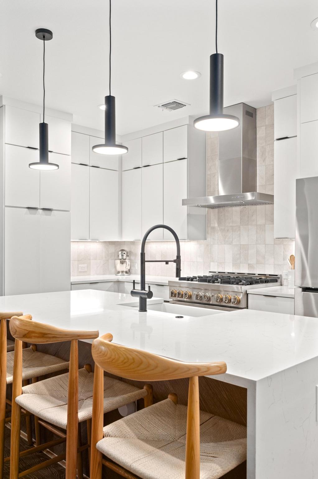 2104 E 2nd St # 1, Austin, TX 78702