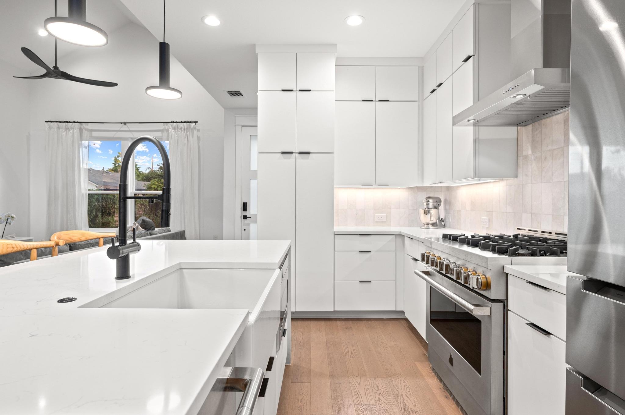 2104 E 2nd St # 1, Austin, TX 78702