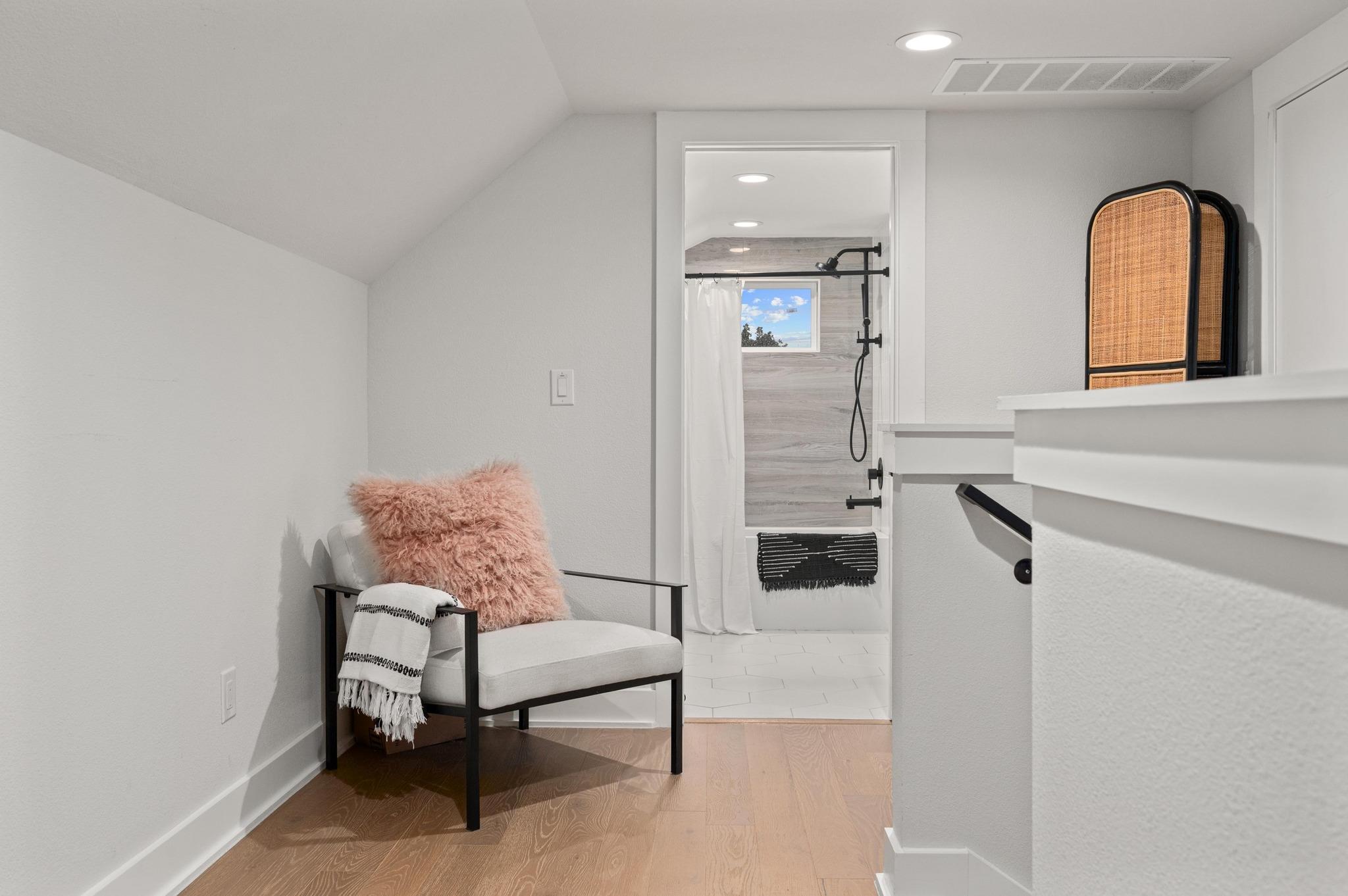 2104 E 2nd St # 1, Austin, TX 78702