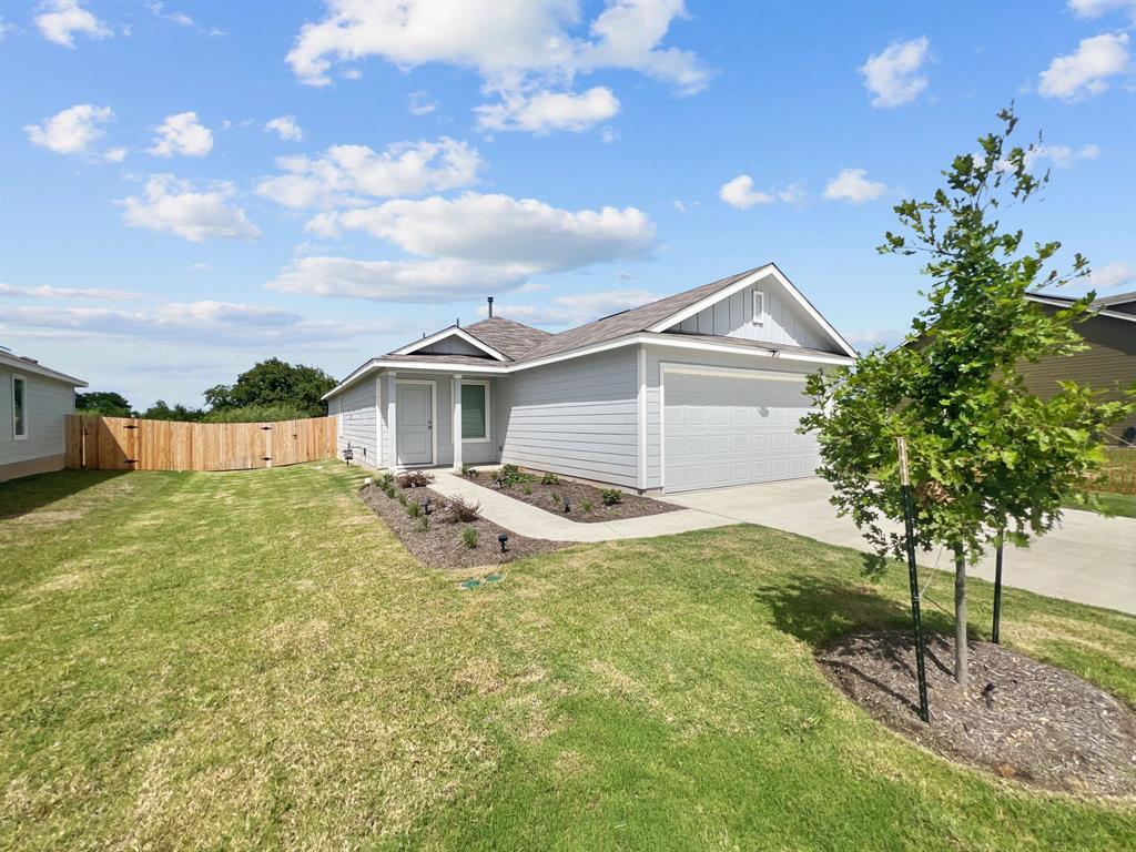 1563 N Soapstone Pass, Maxwell, TX 78656
