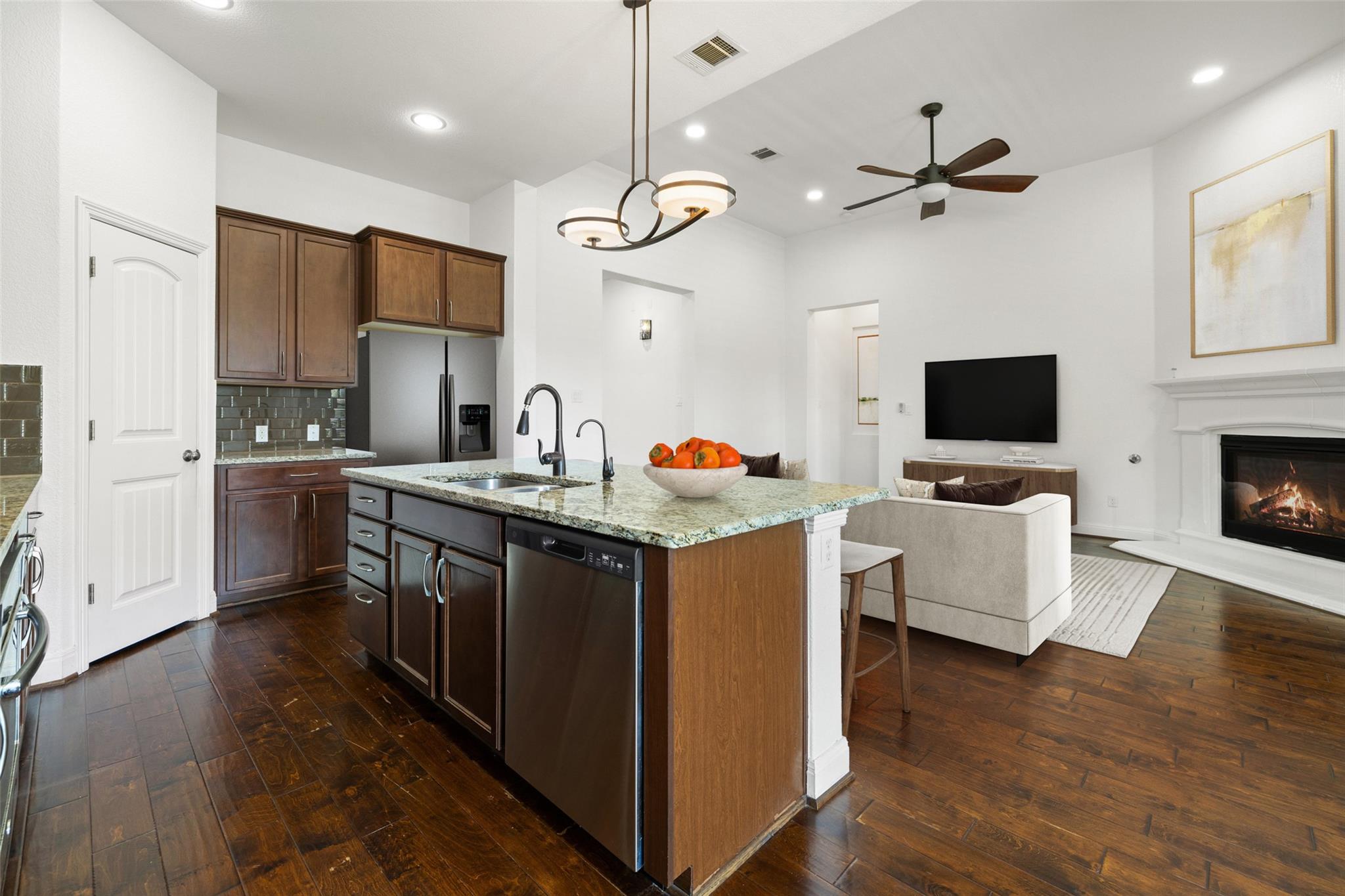 5617 Rio Chama Cv, Austin, TX 78738