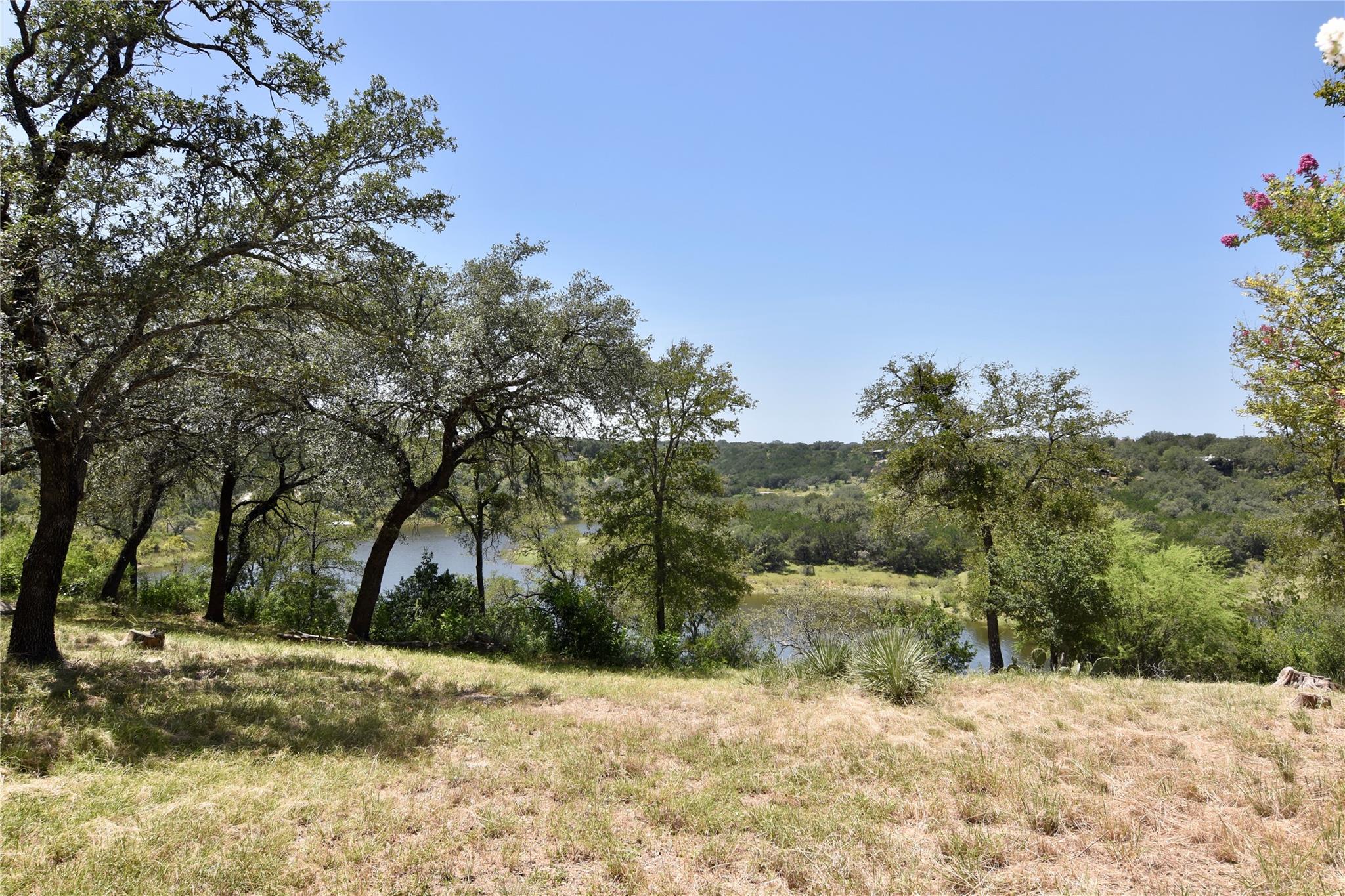 2802 Marina Shores Dr, Spicewood, TX 78669