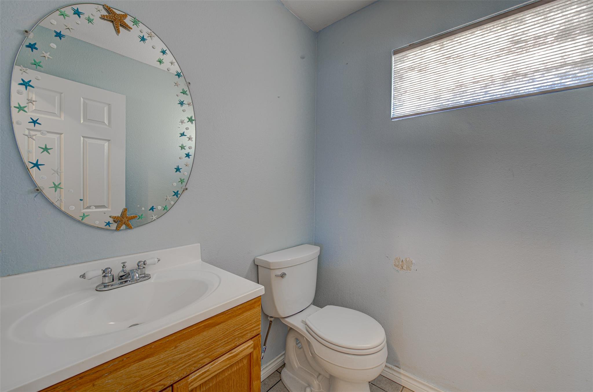 1817 Rosenborough Ln N, Round Rock, TX 78665