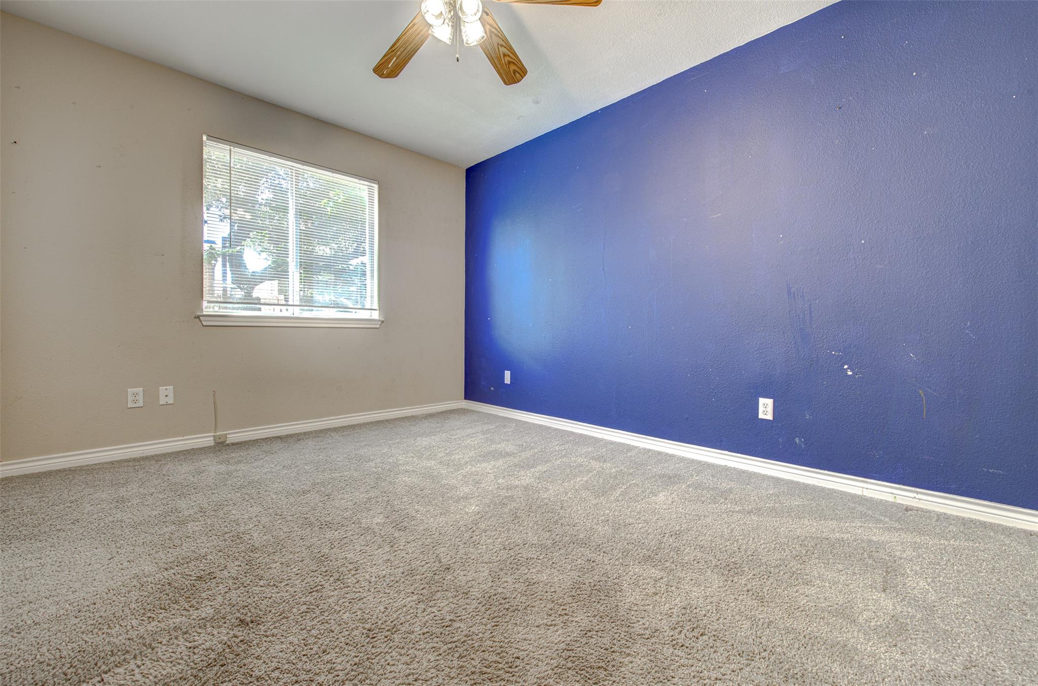 1817 Rosenborough Ln N, Round Rock, TX 78665