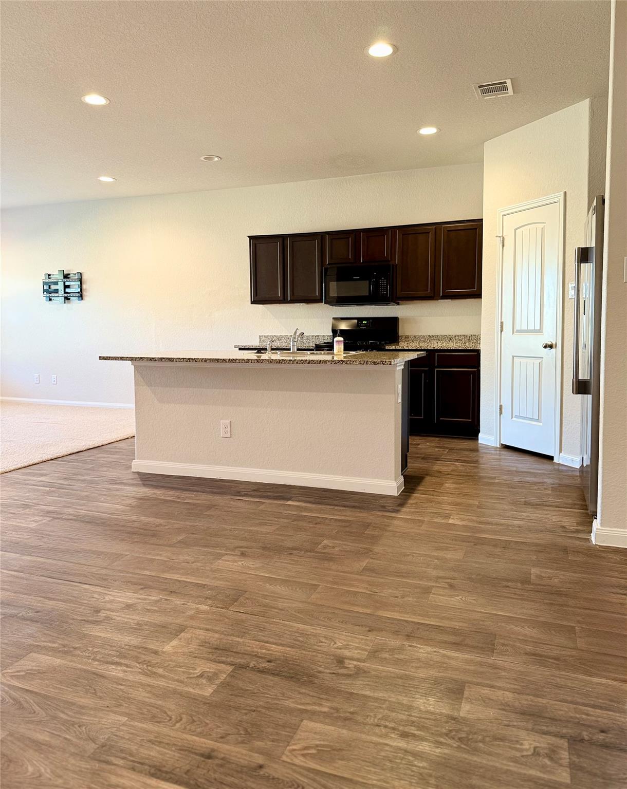 1021 Adler Way, San Marcos, TX 78666