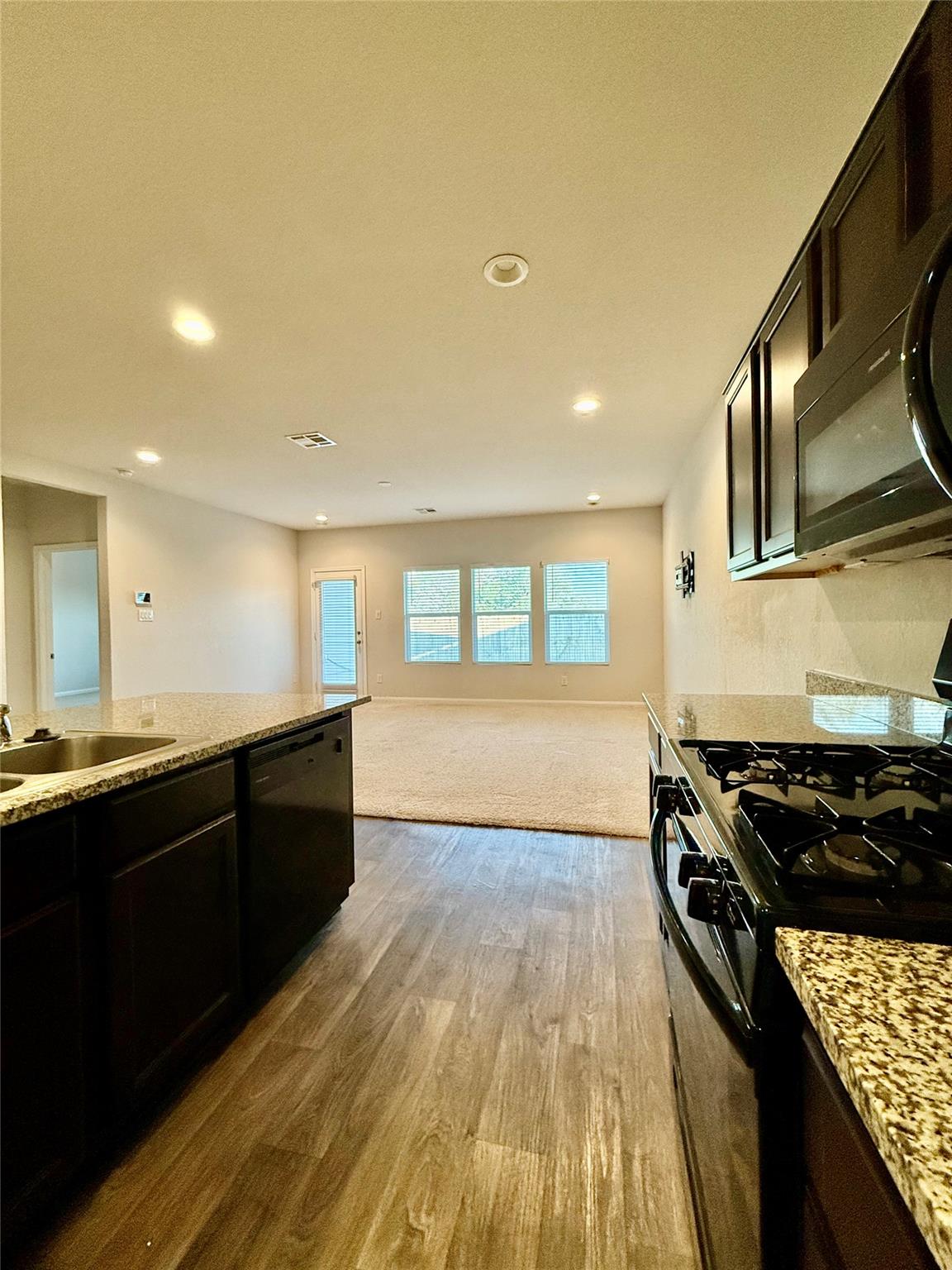 1021 Adler Way, San Marcos, TX 78666