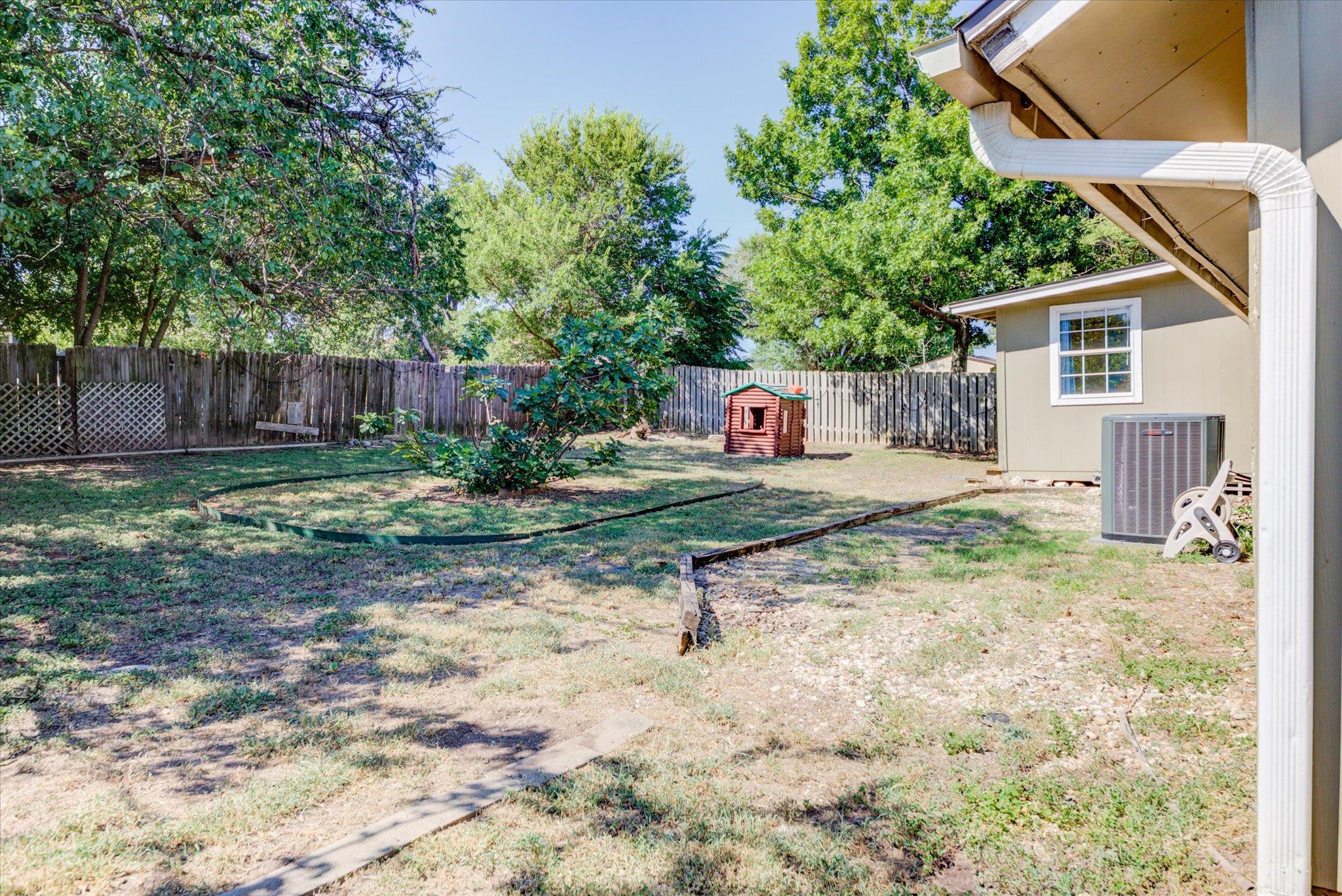 4011 Hillside Dr, Round Rock, TX 78681