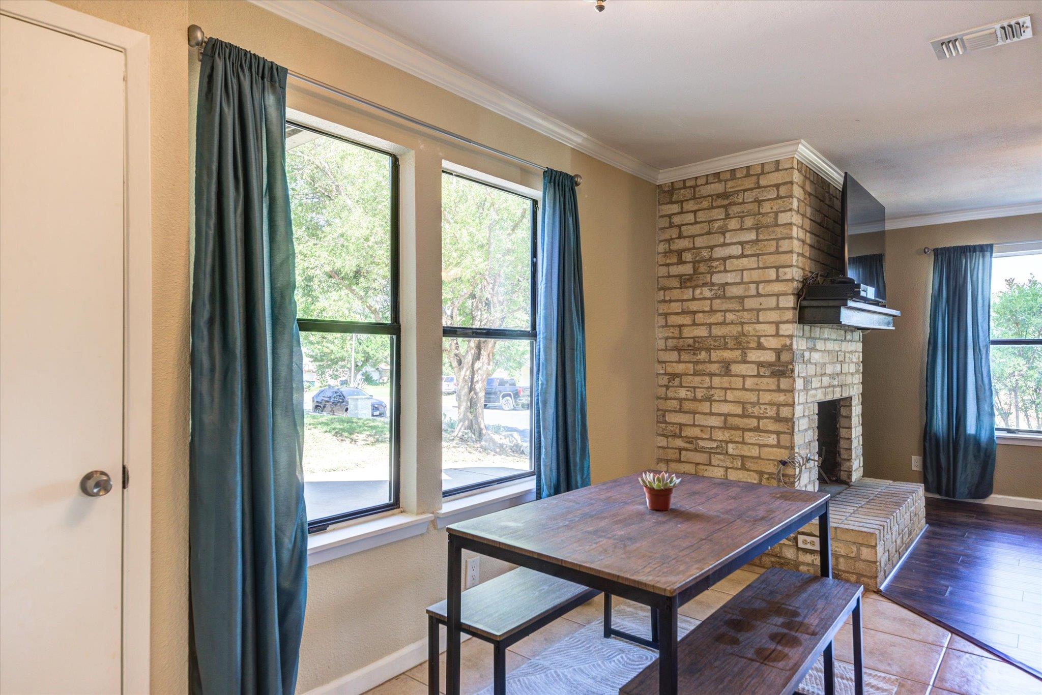 4011 Hillside Dr, Round Rock, TX 78681