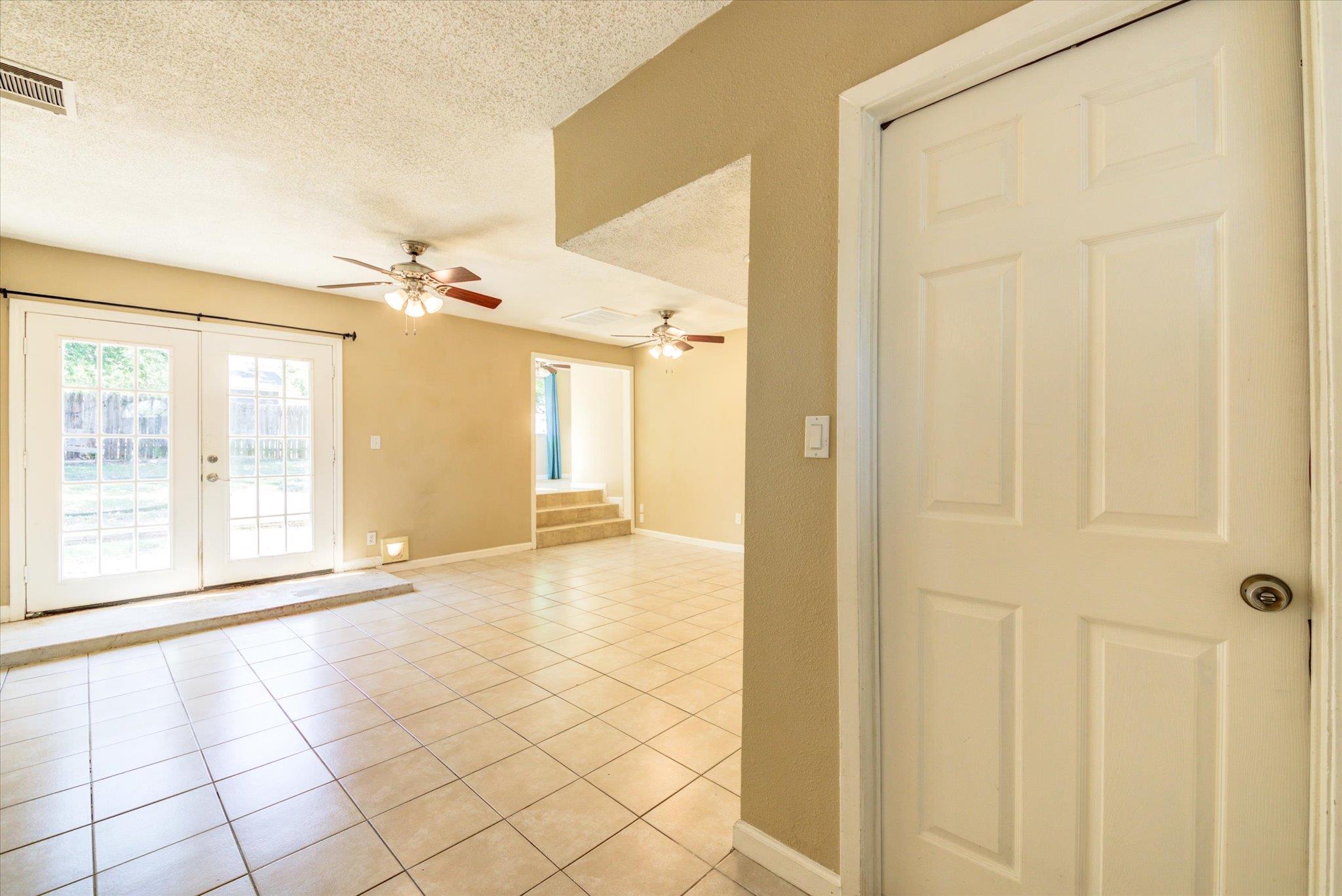 4011 Hillside Dr, Round Rock, TX 78681