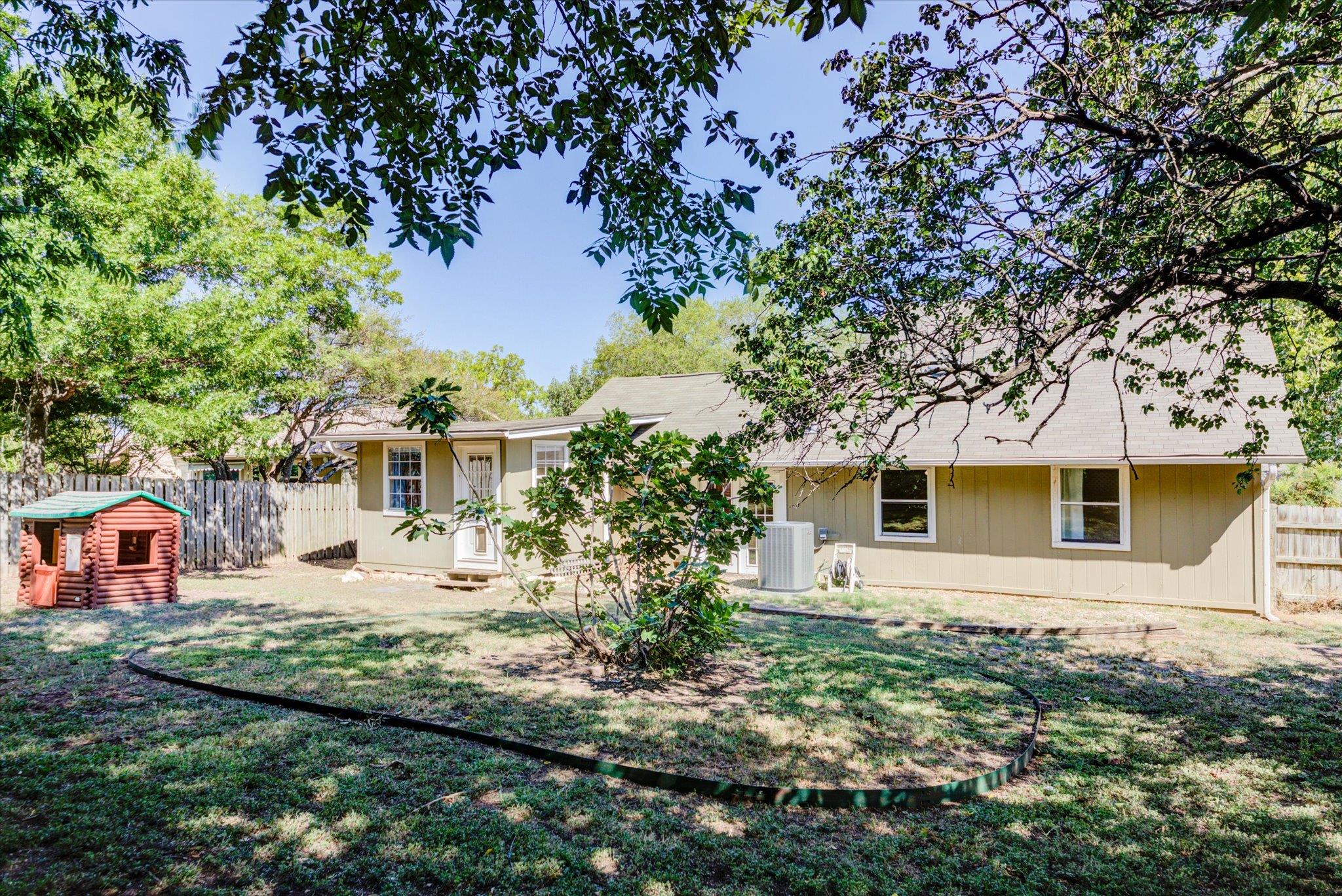 4011 Hillside Dr, Round Rock, TX 78681