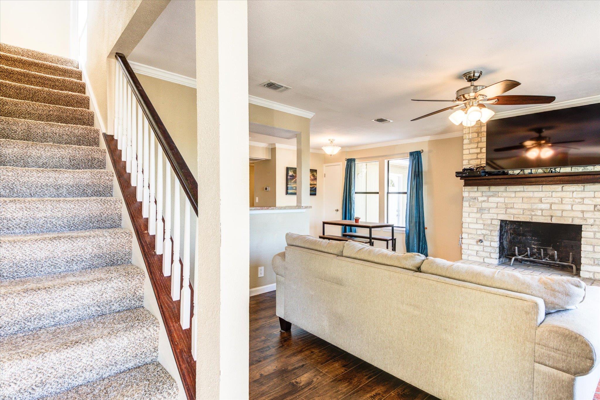 4011 Hillside Dr, Round Rock, TX 78681