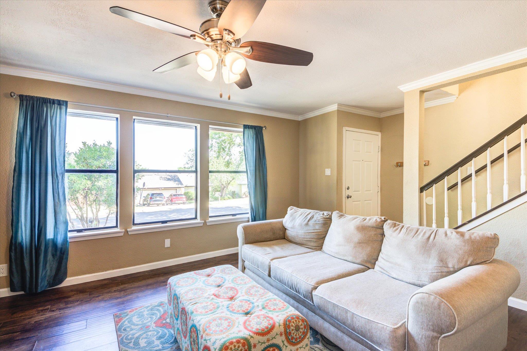 4011 Hillside Dr, Round Rock, TX 78681