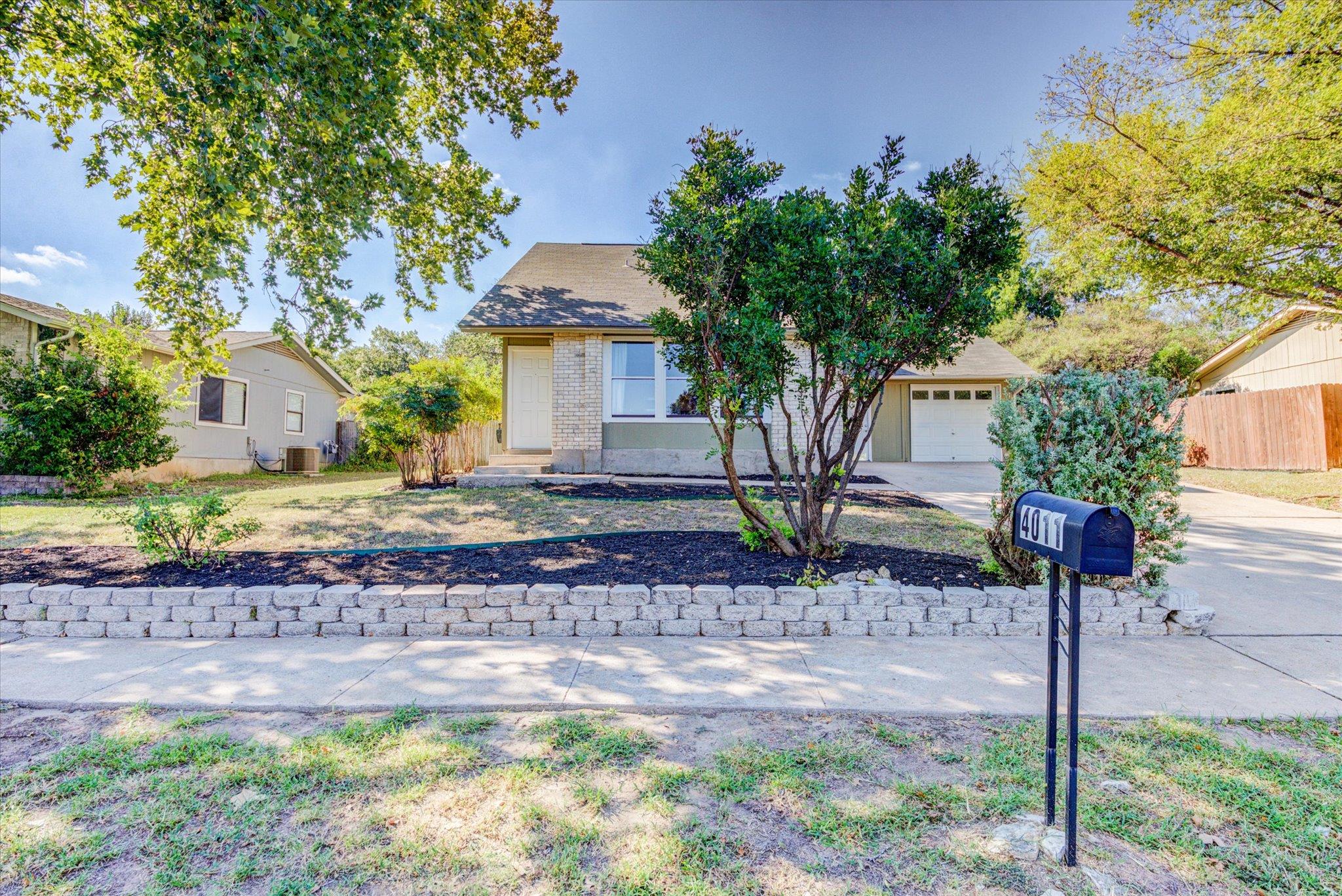 4011 Hillside Dr, Round Rock, TX 78681