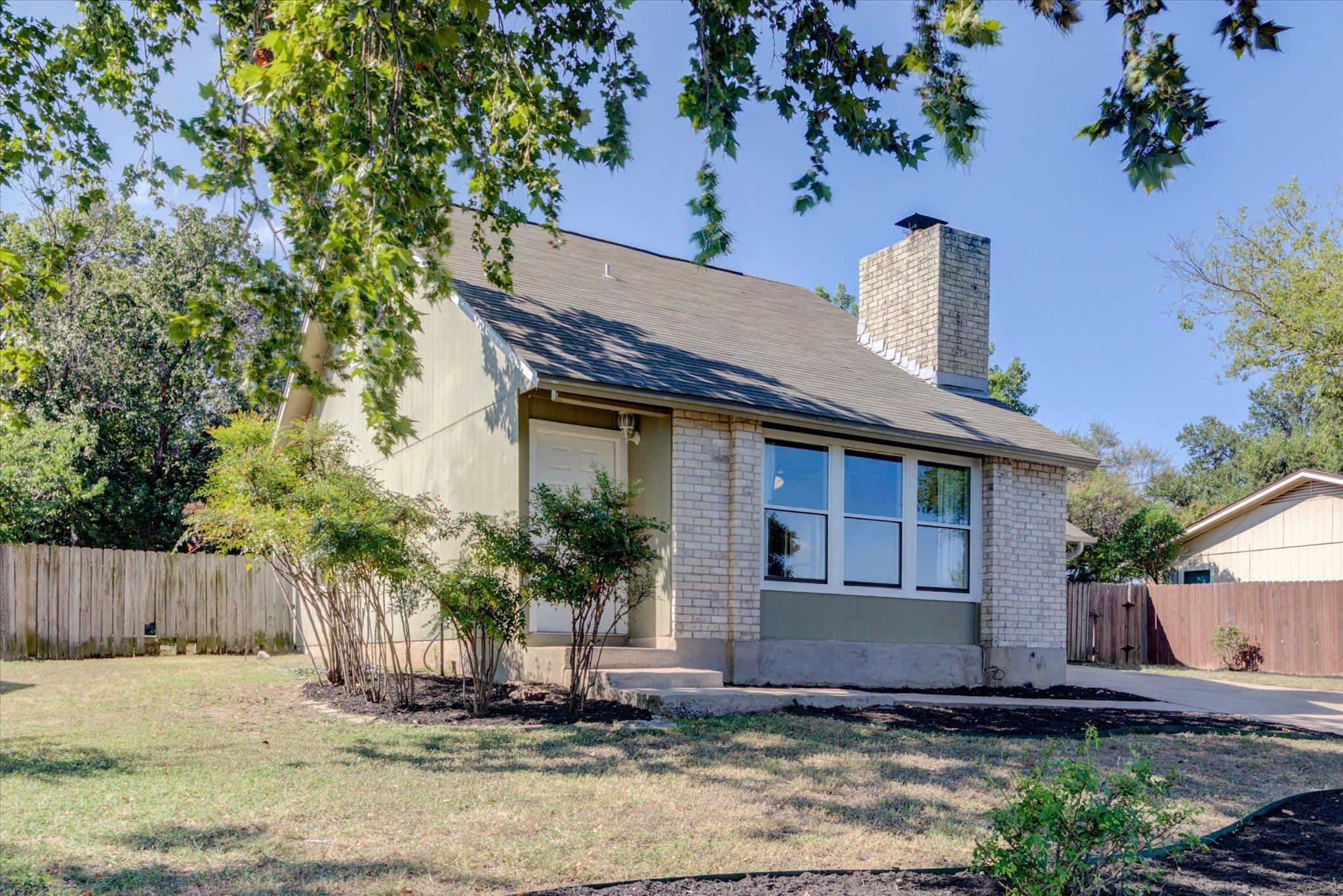 4011 Hillside Dr, Round Rock, TX 78681