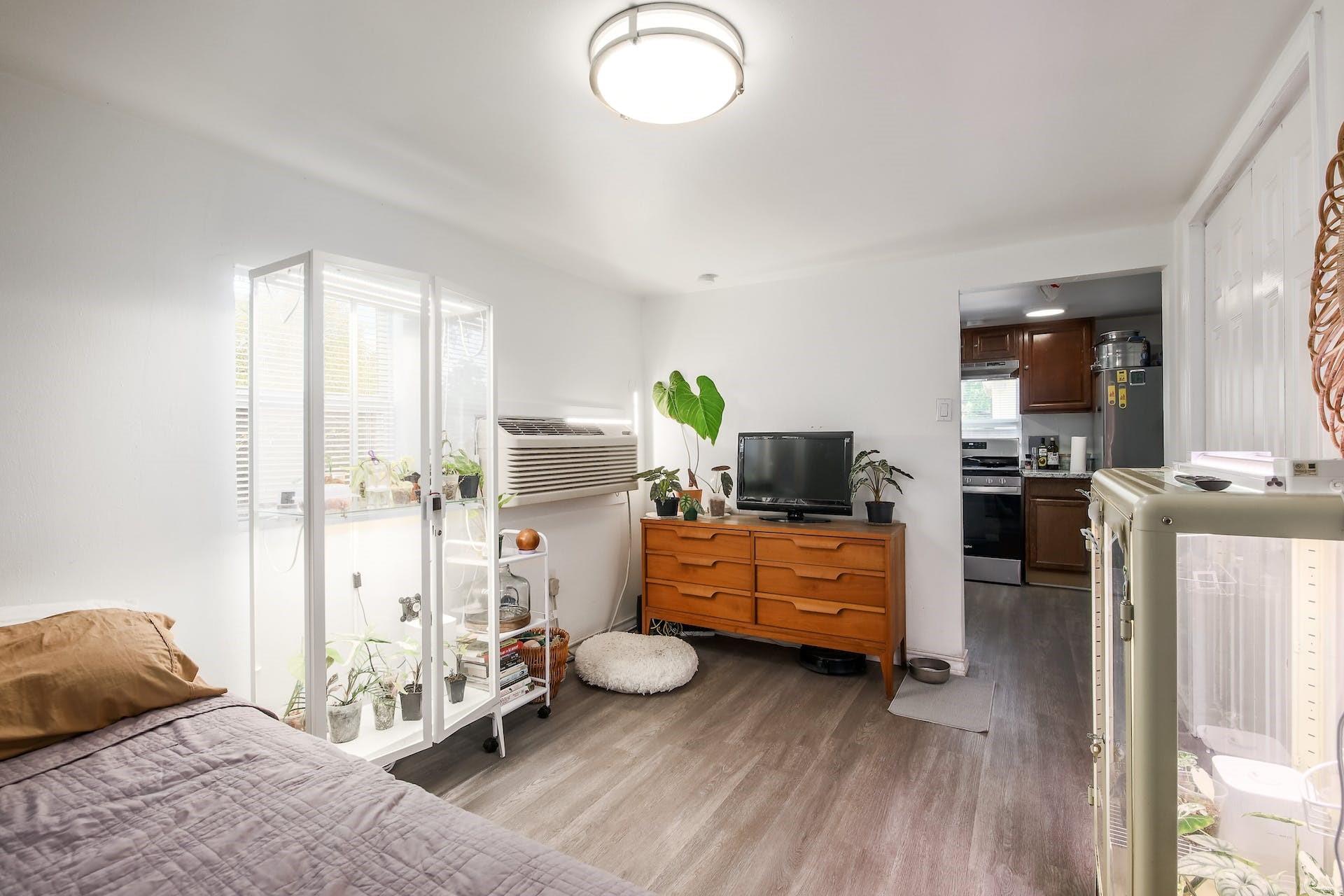 1105 E 3rd St, Austin, TX 78702