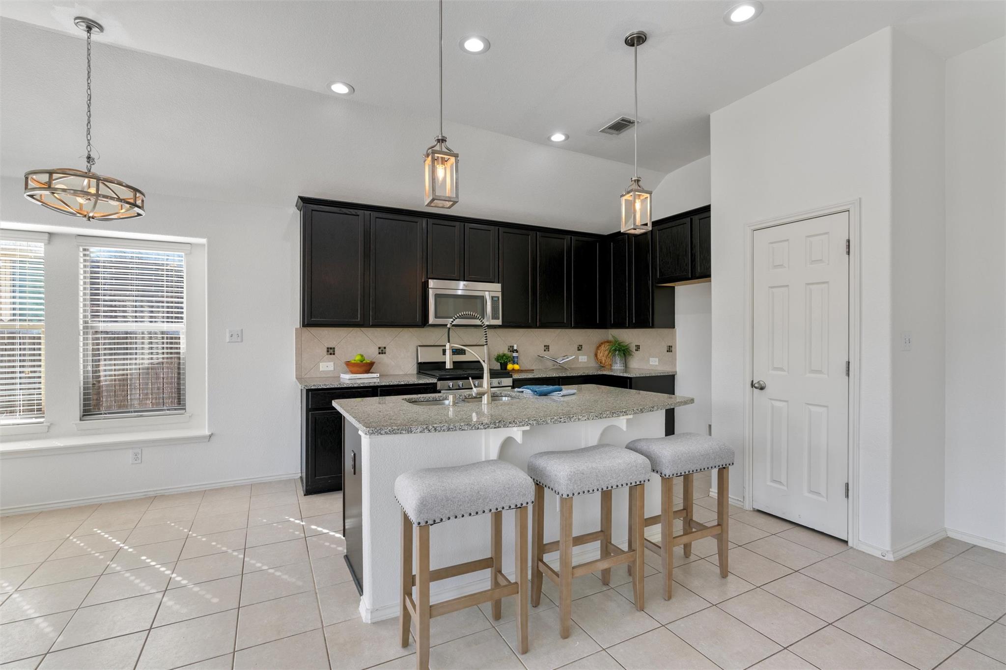 105 Peggy Cv, Liberty Hill, TX 78642