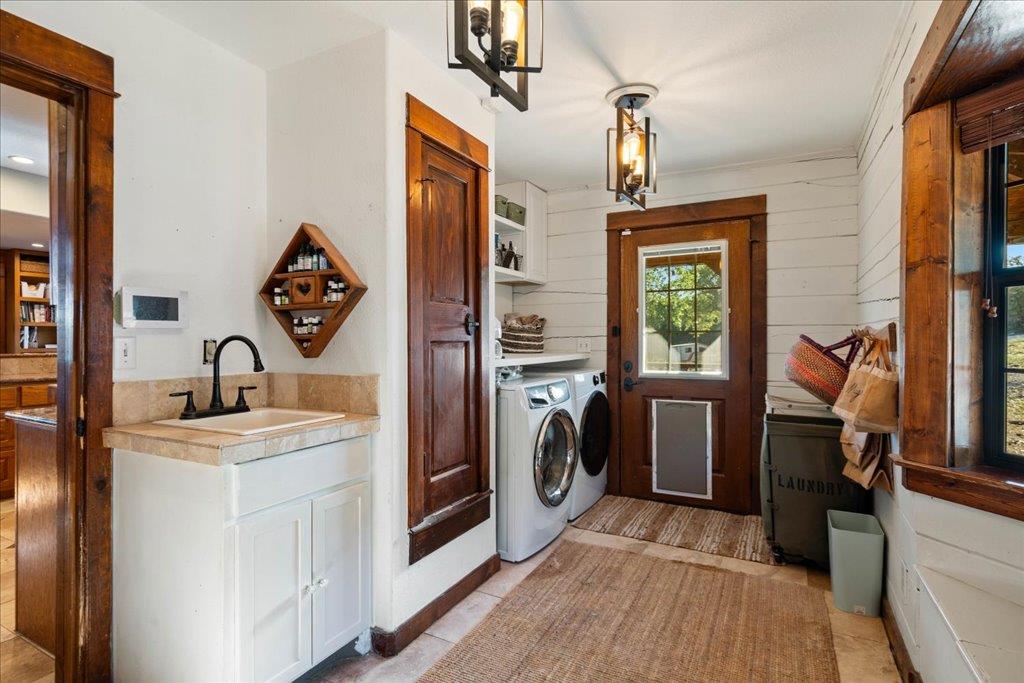 19801 Adrian Way, Jonestown, TX 78645