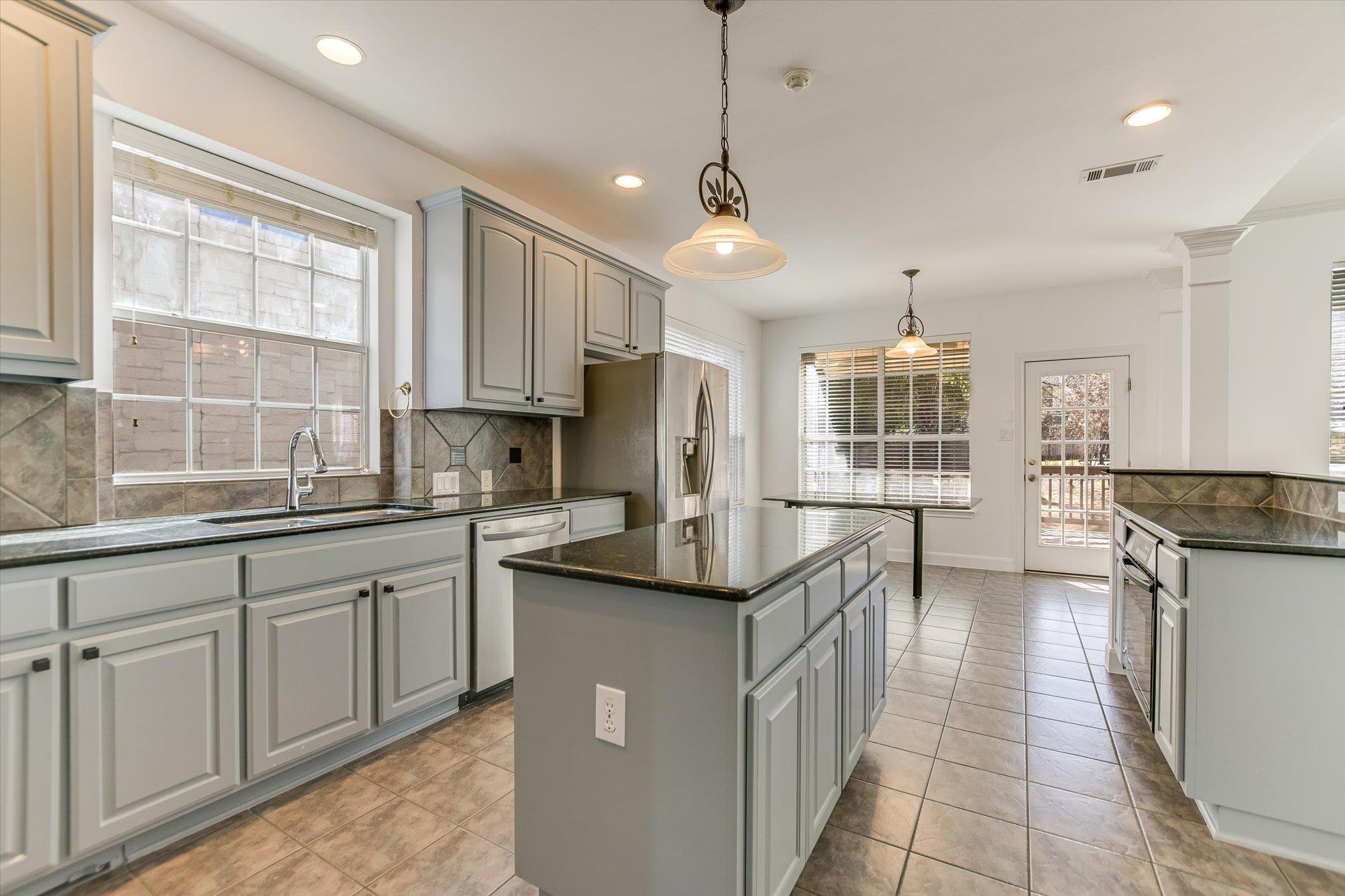 7301 Fabion Dr, Austin, TX 78759