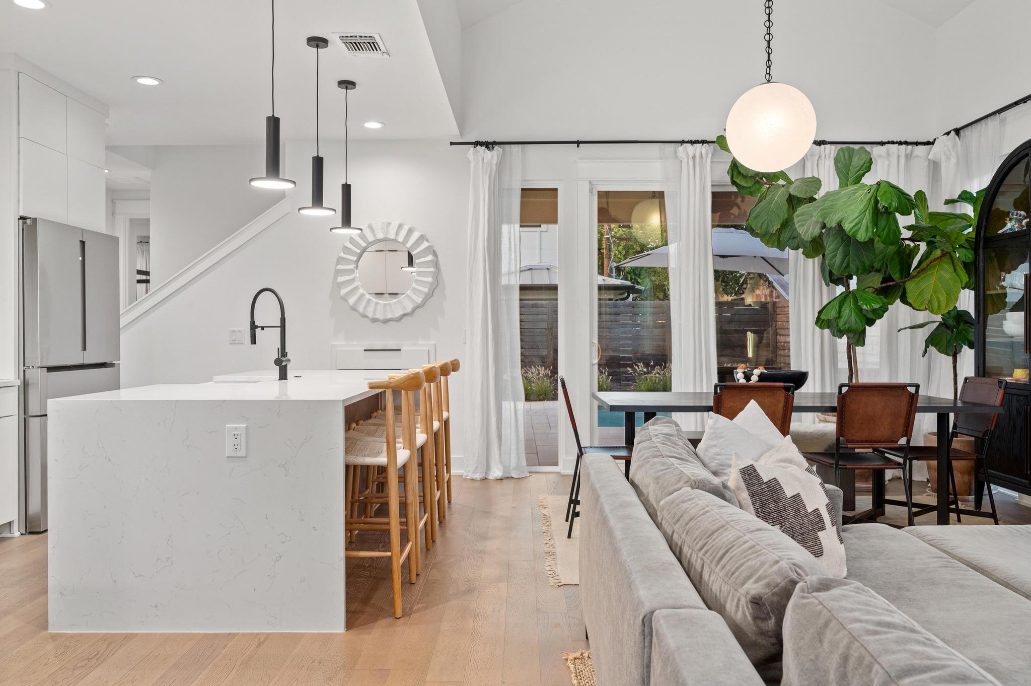 2104 E 2nd St # 1, Austin, TX 78702