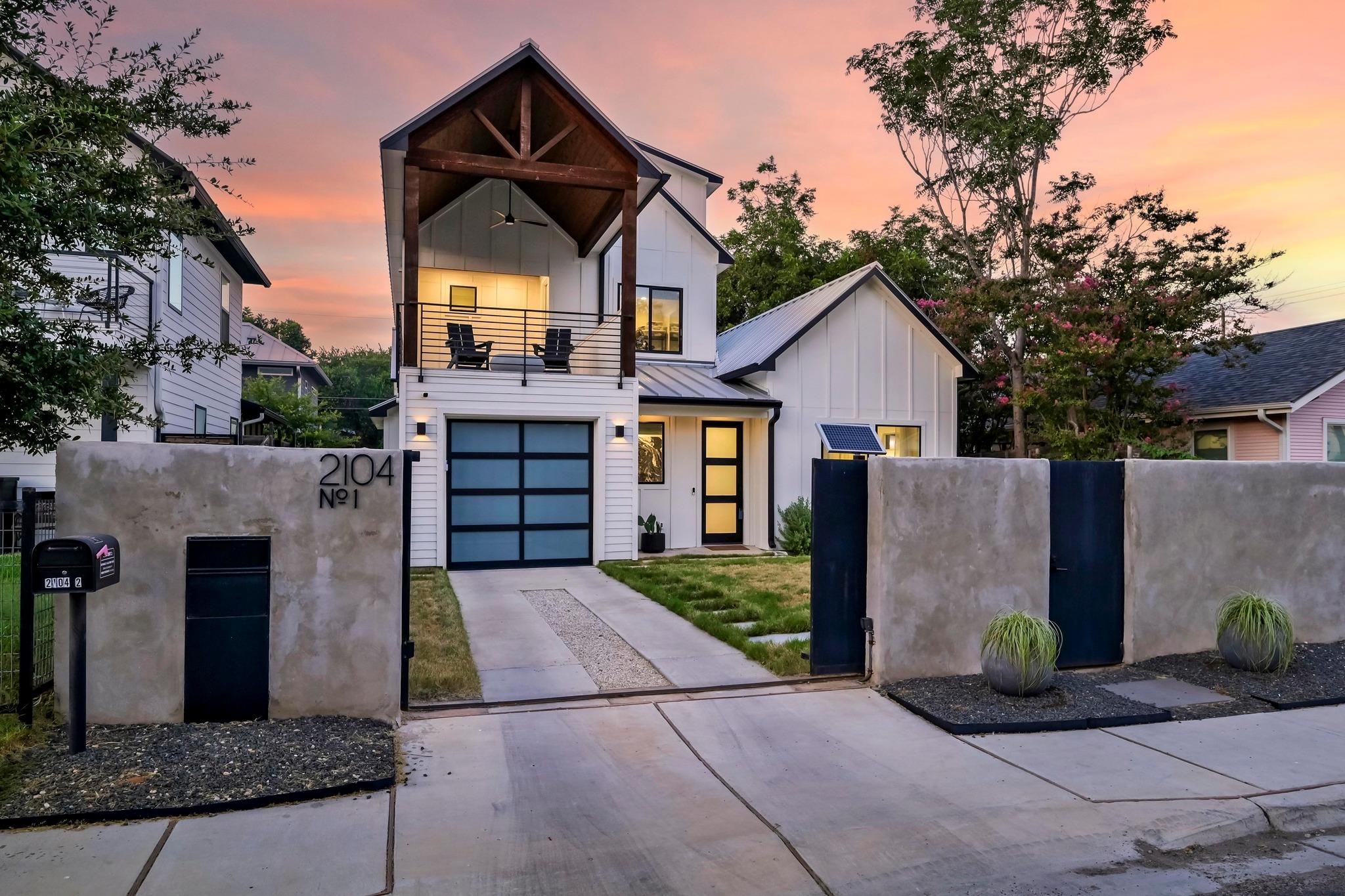 2104 E 2nd St # 1, Austin, TX 78702