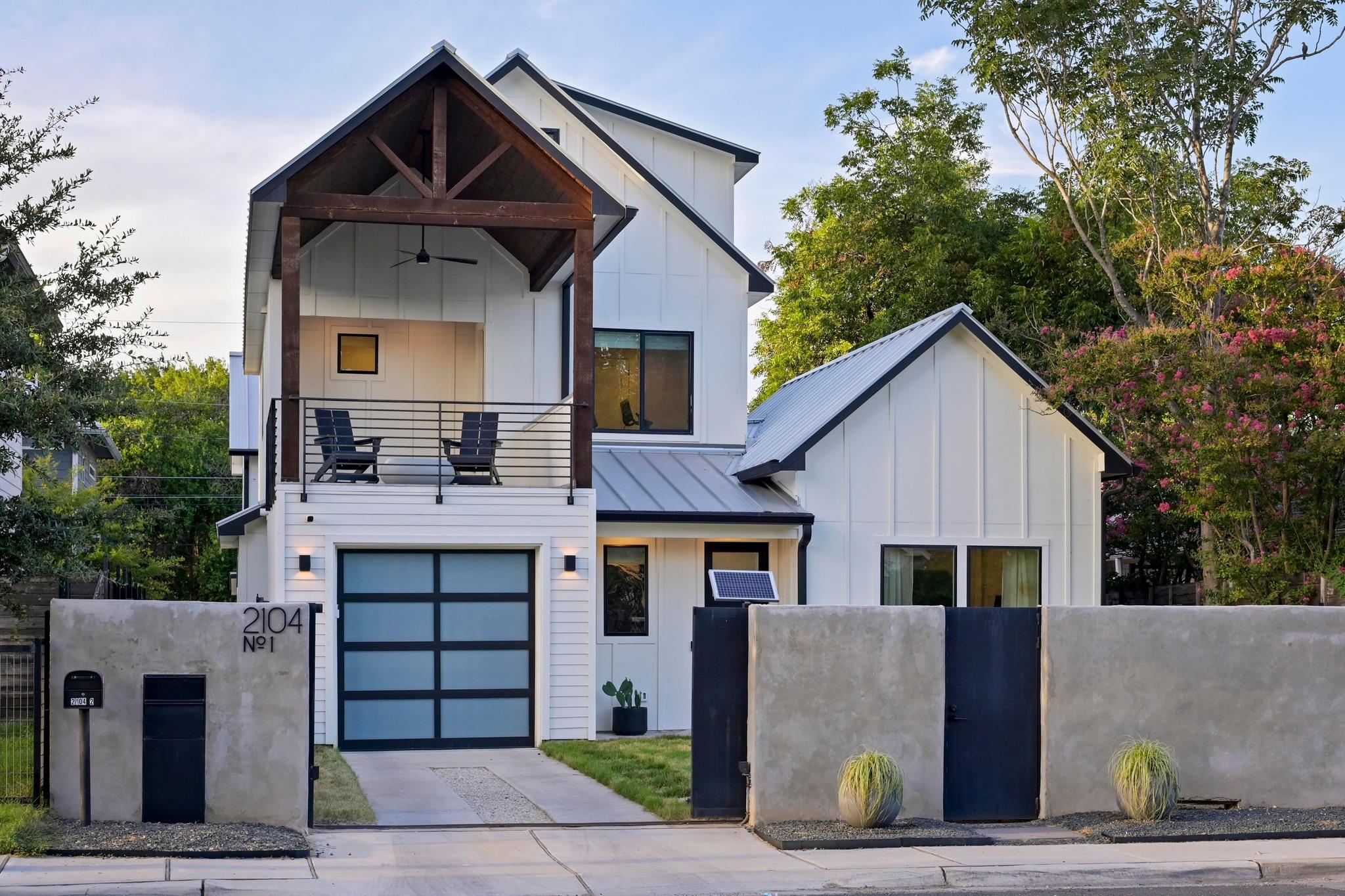 2104 E 2nd St # 1, Austin, TX 78702