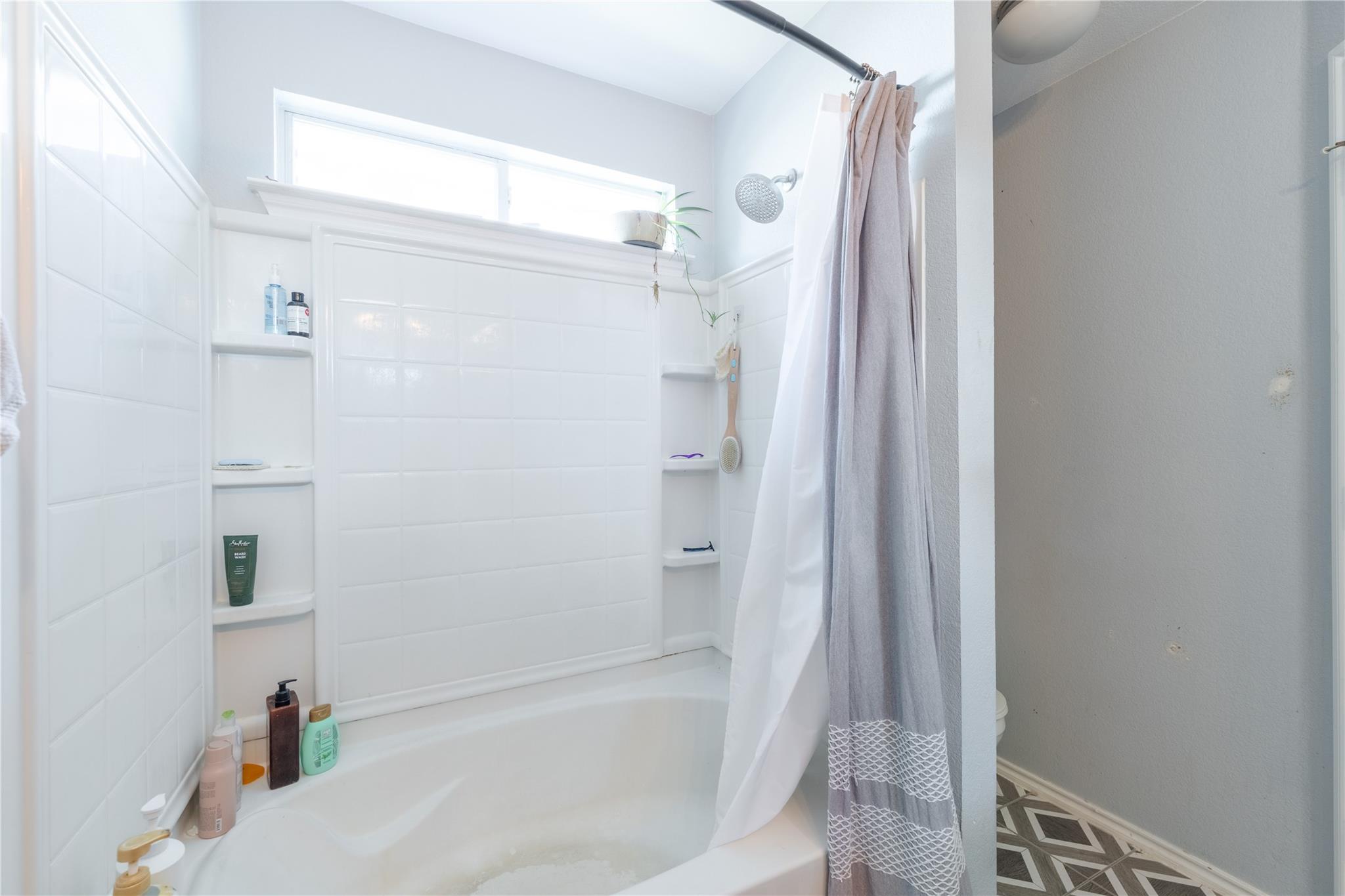 303 Almquist St, Hutto, TX 78634