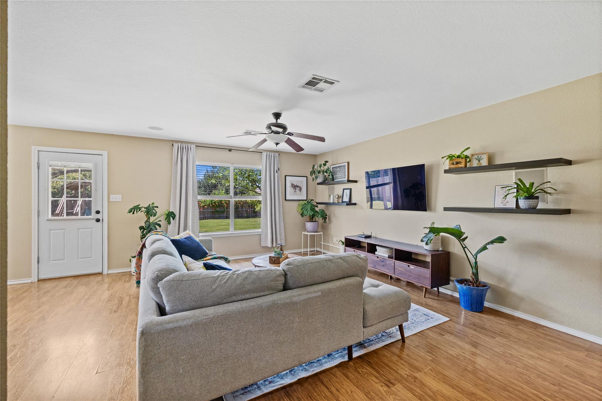 303 Almquist St, Hutto, TX 78634