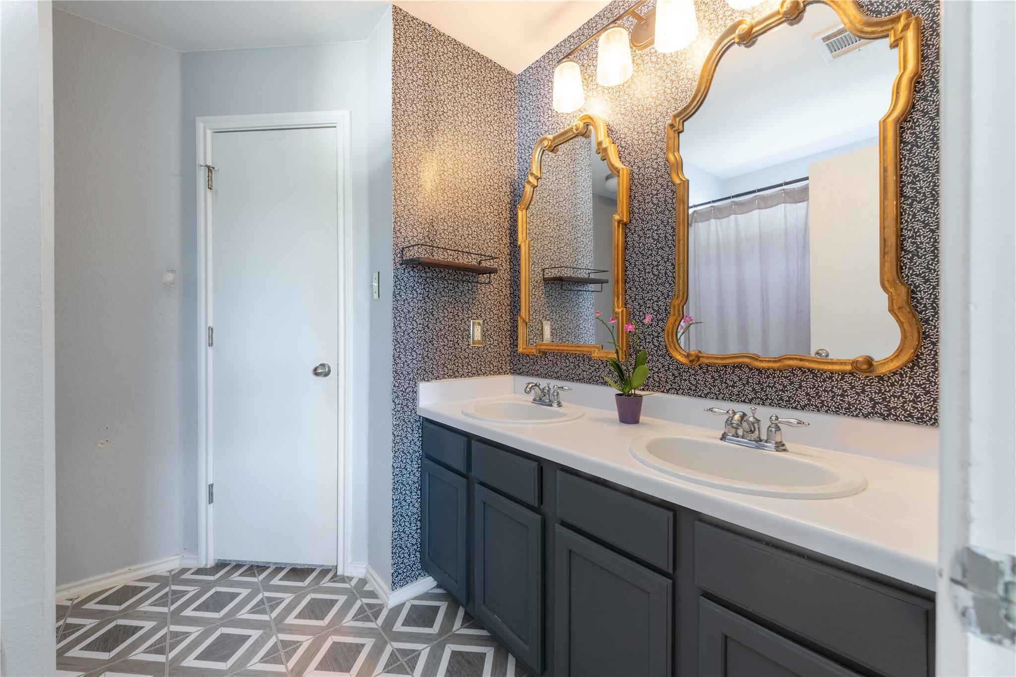 303 Almquist St, Hutto, TX 78634