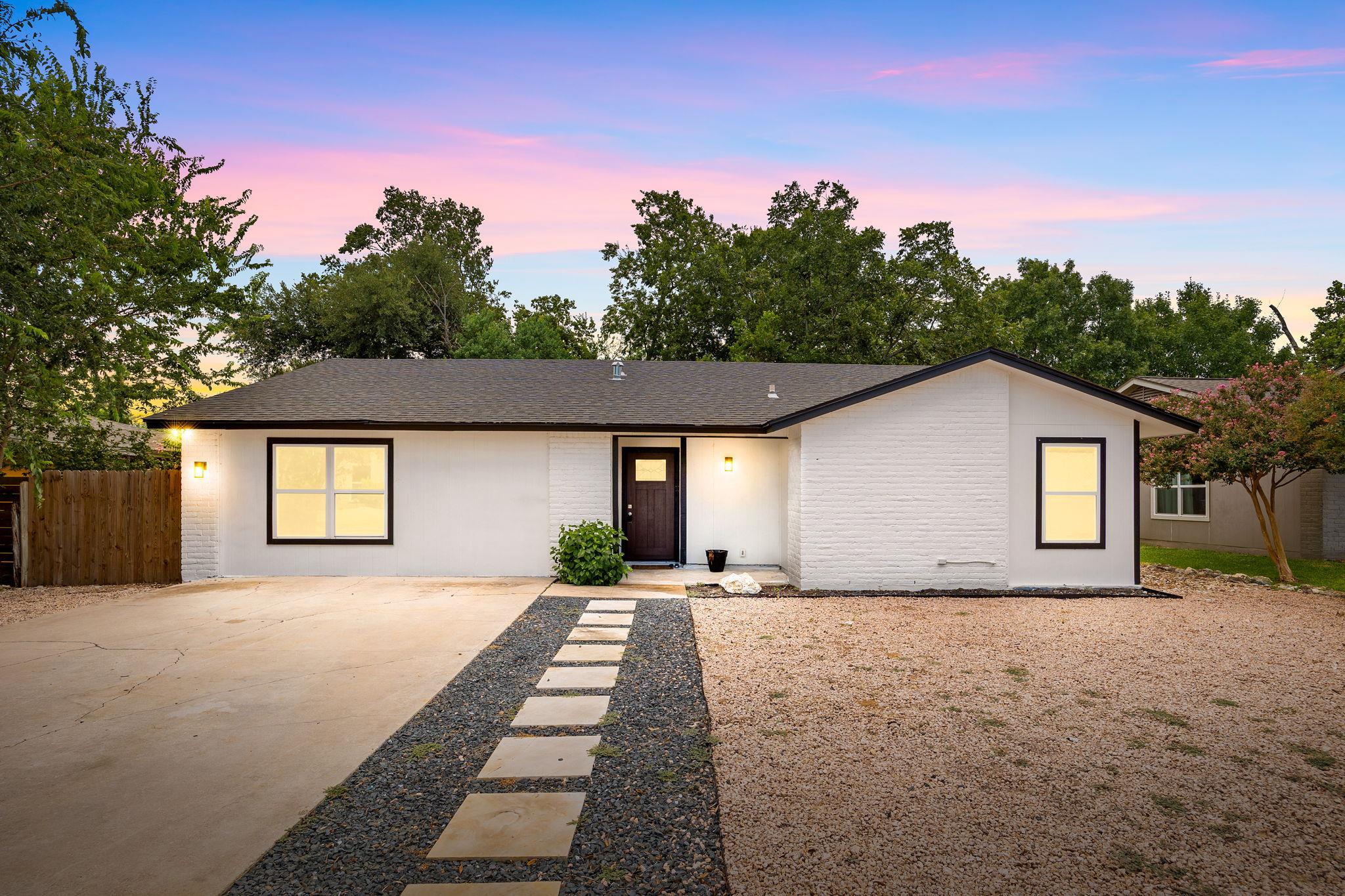 1501 Sagebrush Dr, Round Rock, TX 78681