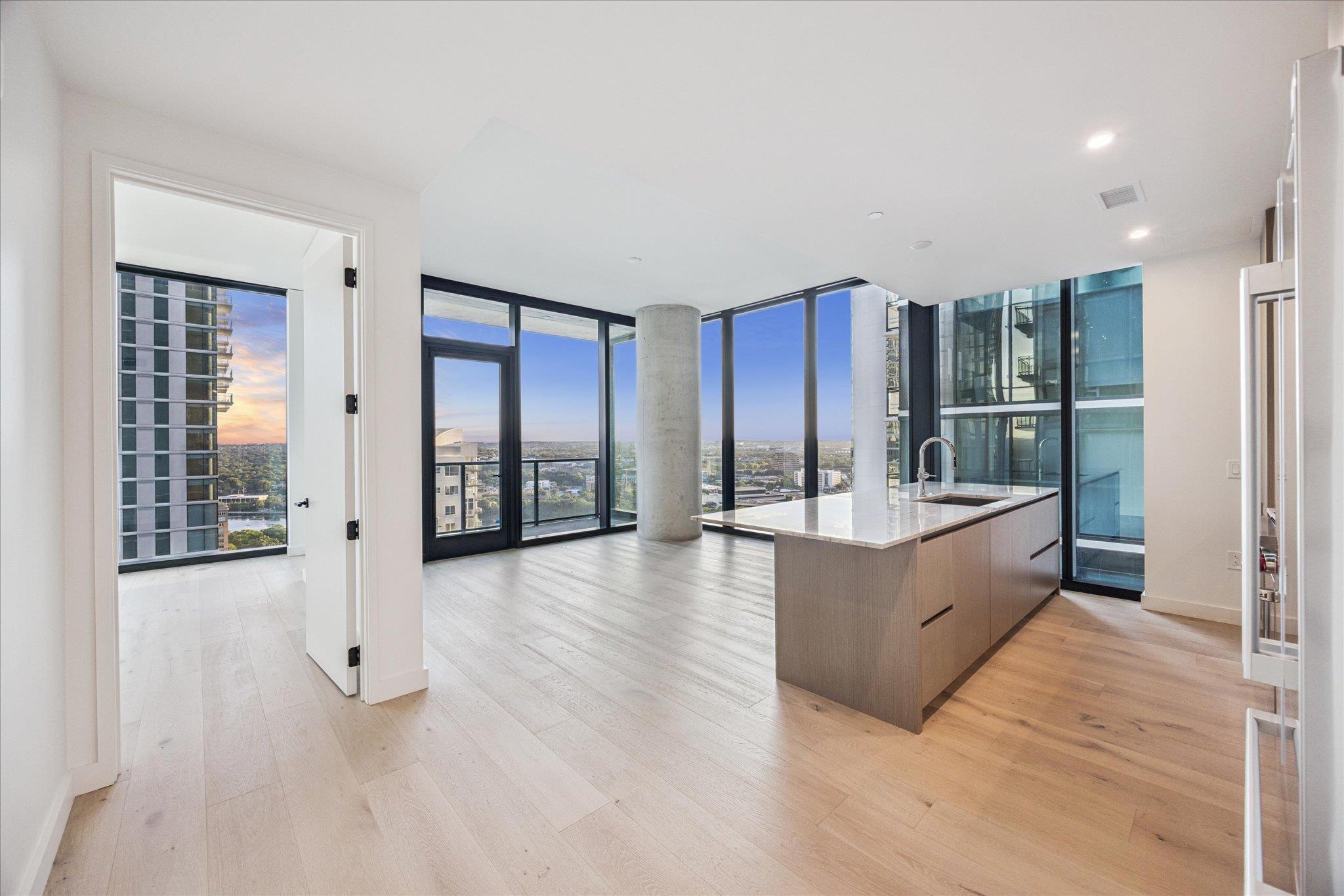 610 Davis St # 2105, Austin, TX 78701