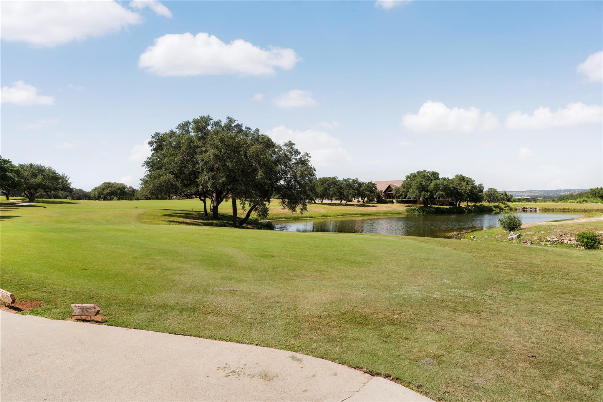 2112 Lauren Dr, Spicewood, TX 78669