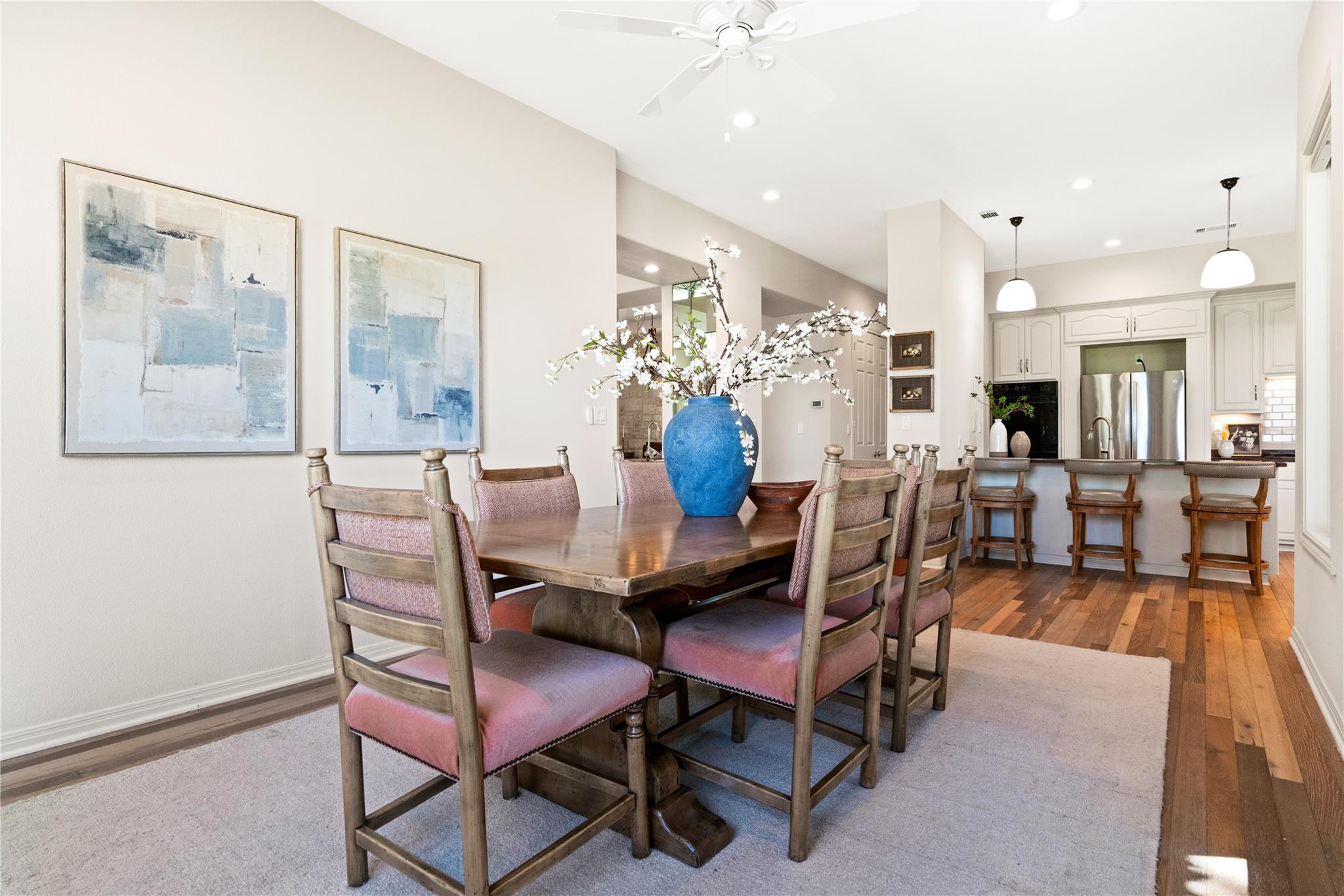 2112 Lauren Dr, Spicewood, TX 78669