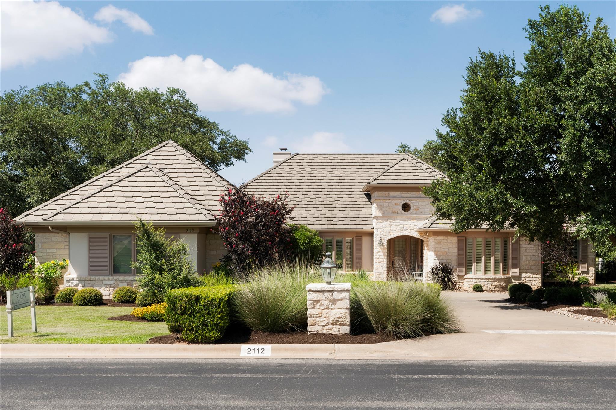 2112 Lauren Dr, Spicewood, TX 78669