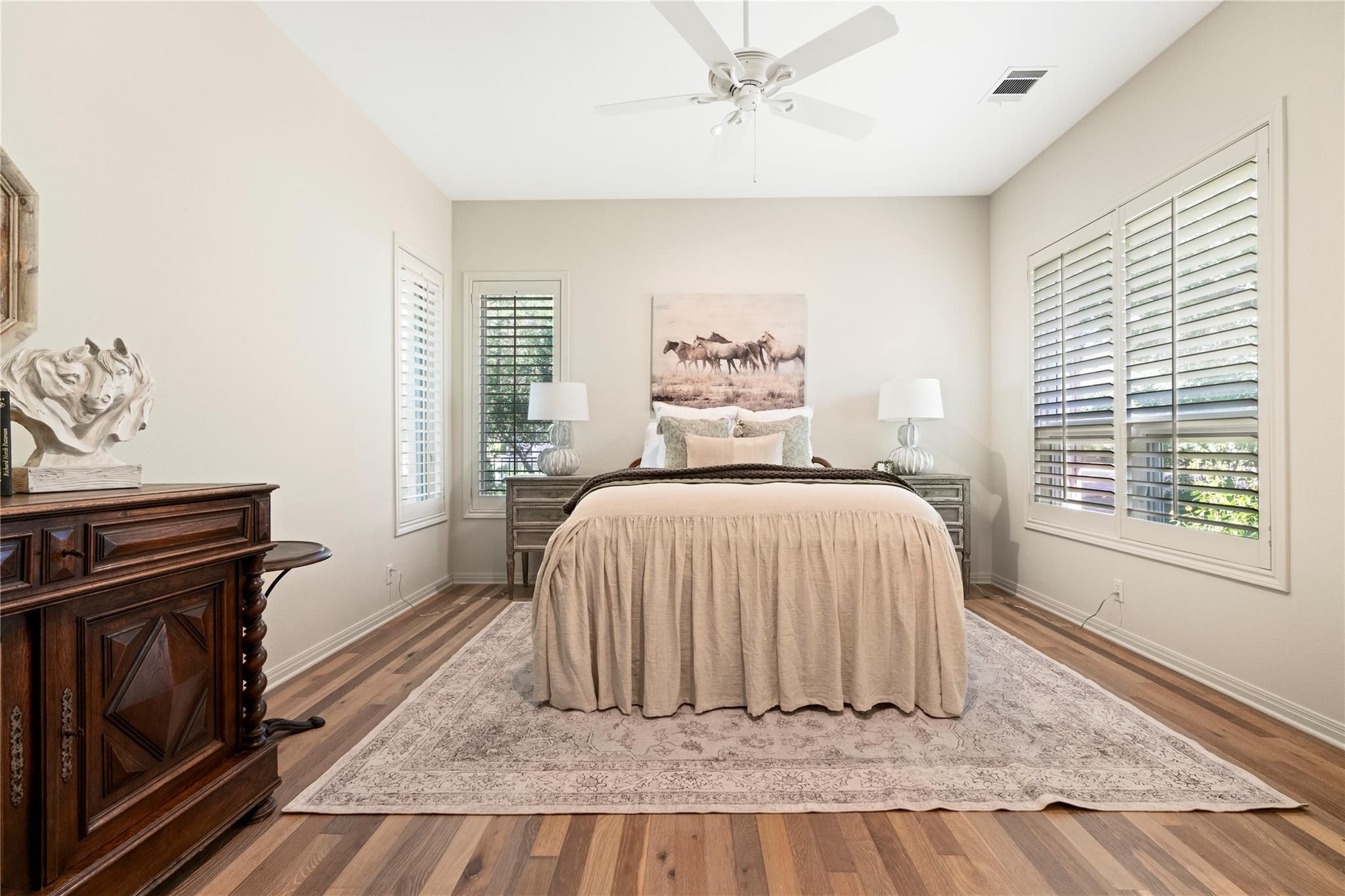 2112 Lauren Dr, Spicewood, TX 78669