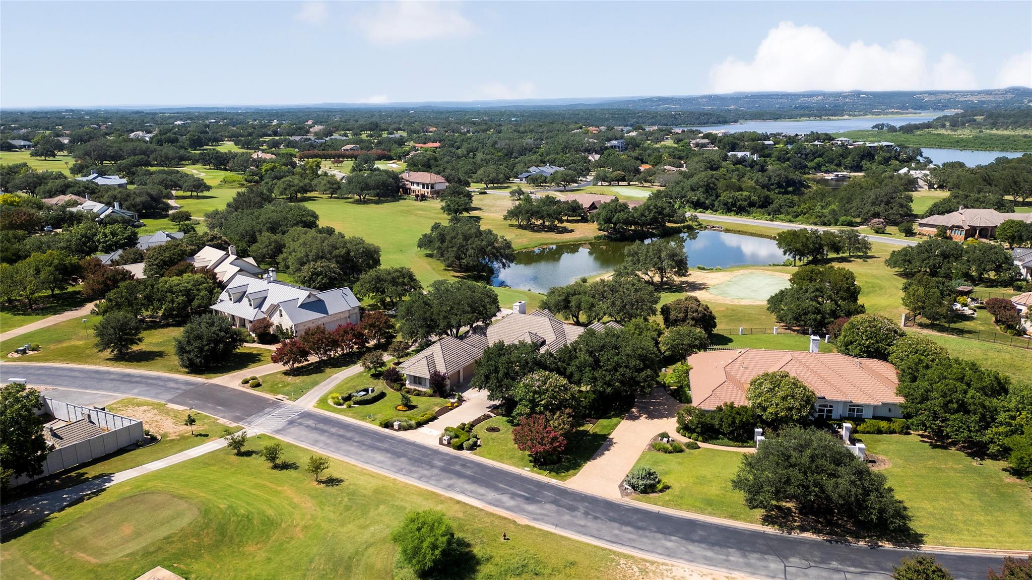 2112 Lauren Dr, Spicewood, TX 78669