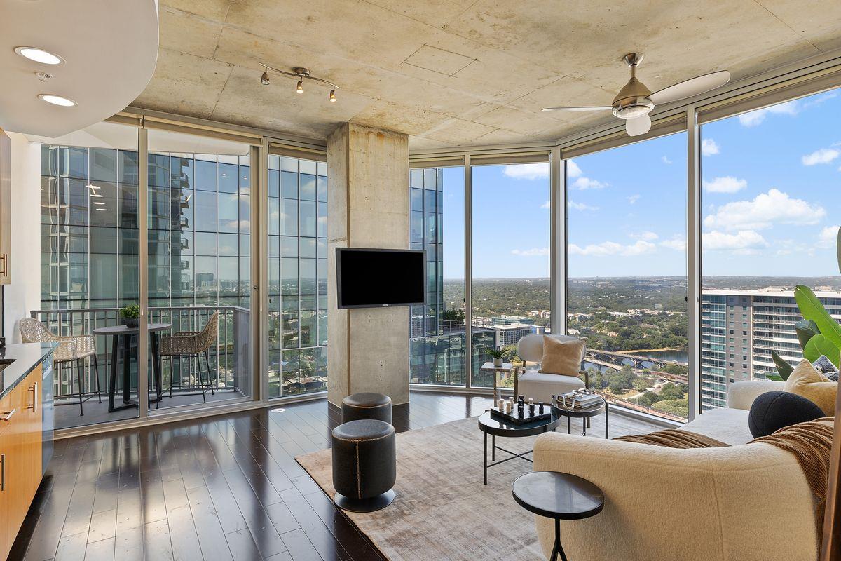 360 Nueces St # 3202, Austin, TX 78701